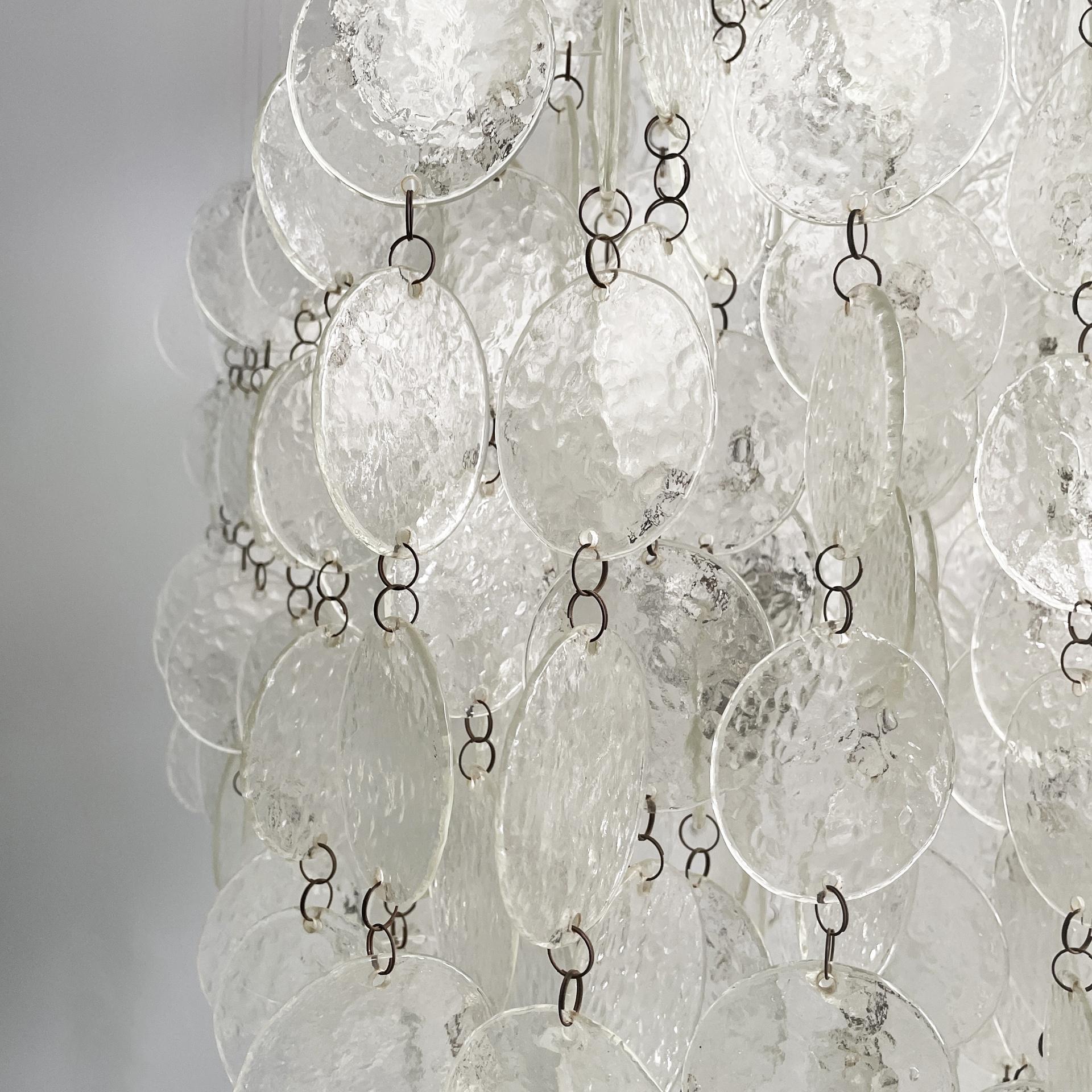Italian modern pendant chandelier in glass, aluminum and white wood, 1970s in vendita 3