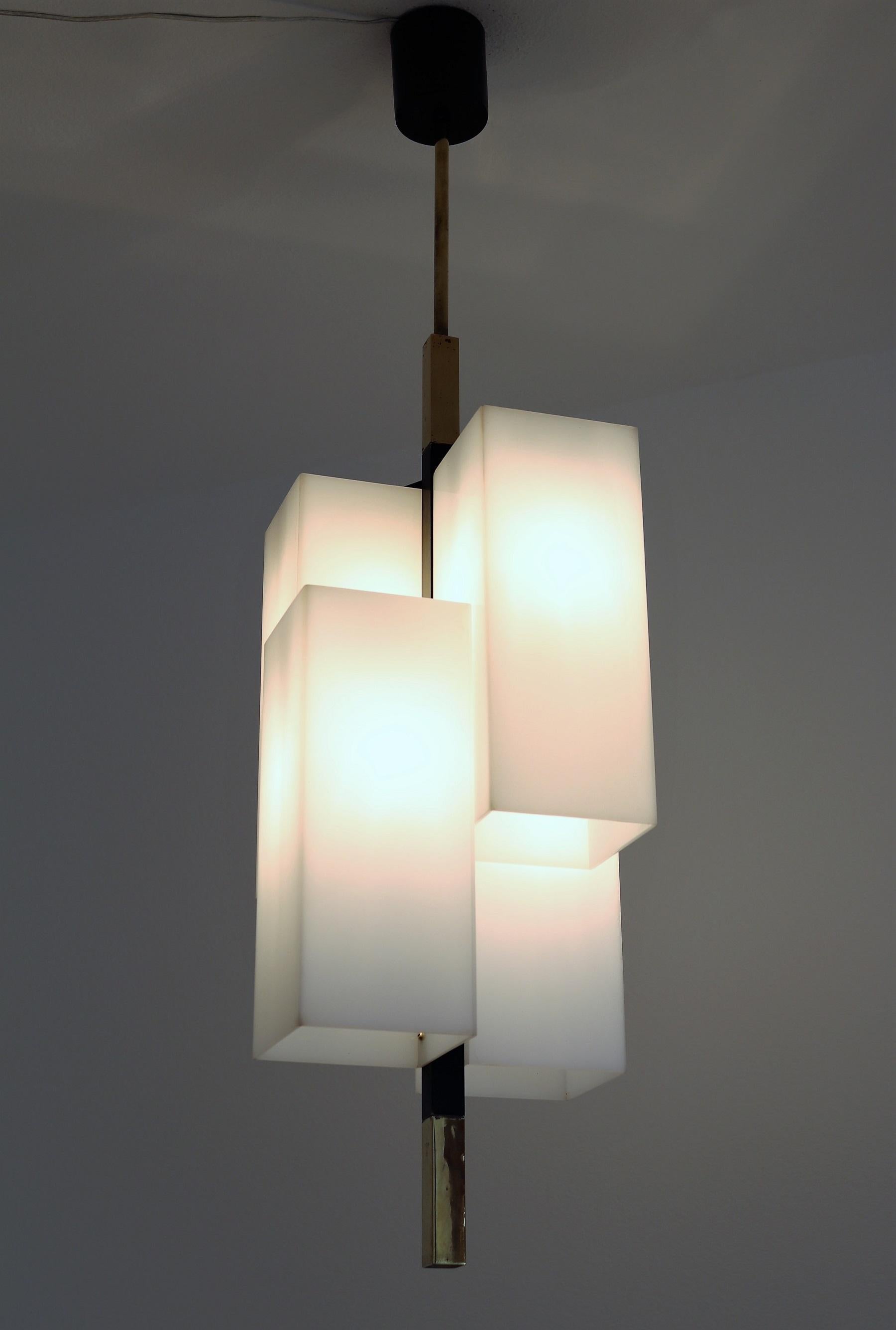 Italian Modern Pendant Light in Acrylic and Brass by Stilux Milano, 1970s For Sale 1