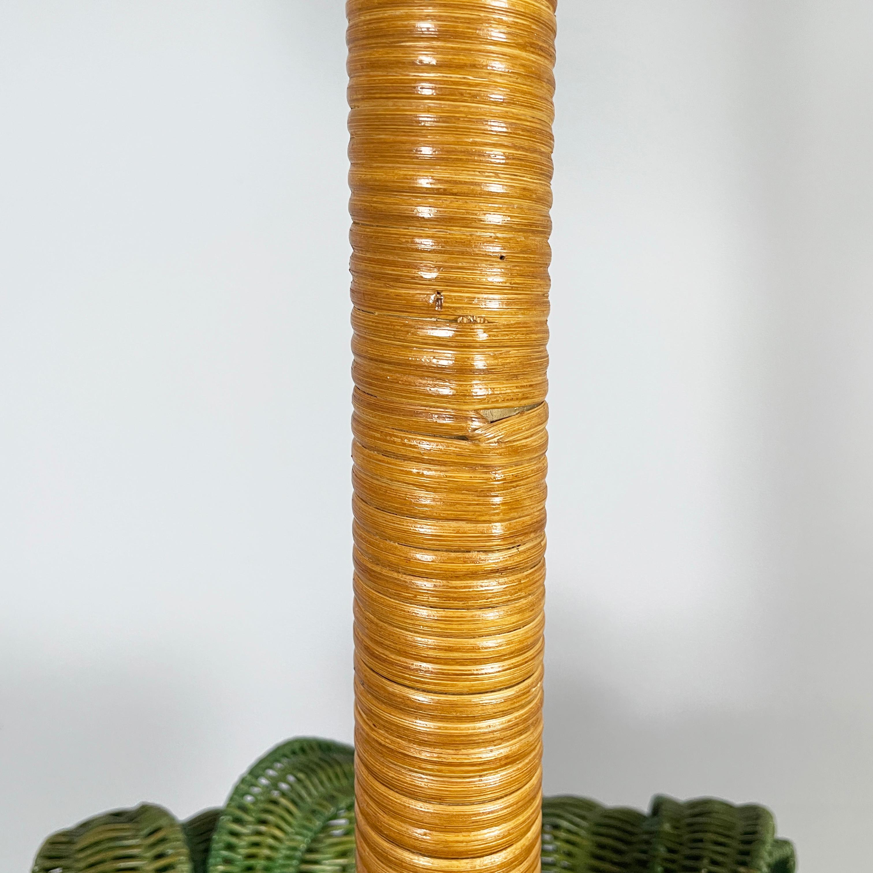 Italian modern Pineapple shape floor lamp in wicker, 1970s For Sale 5