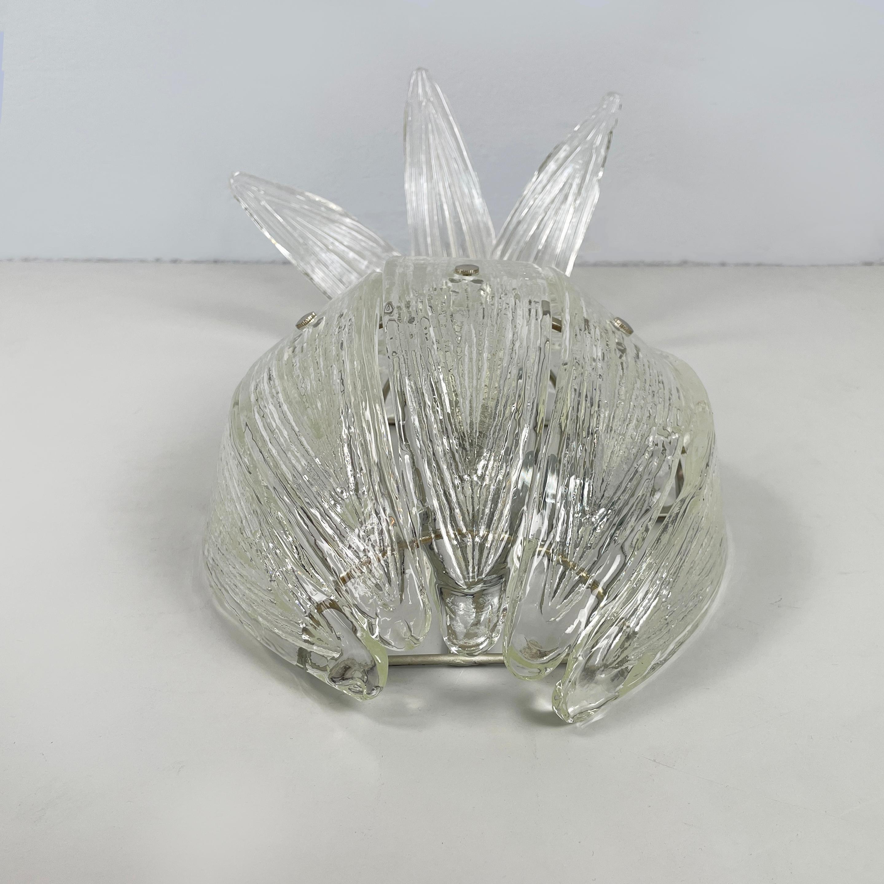 Italiano Lampada da parete moderna italiana a forma di ananas in vetro scanalato e metallo, anni '80 in vendita