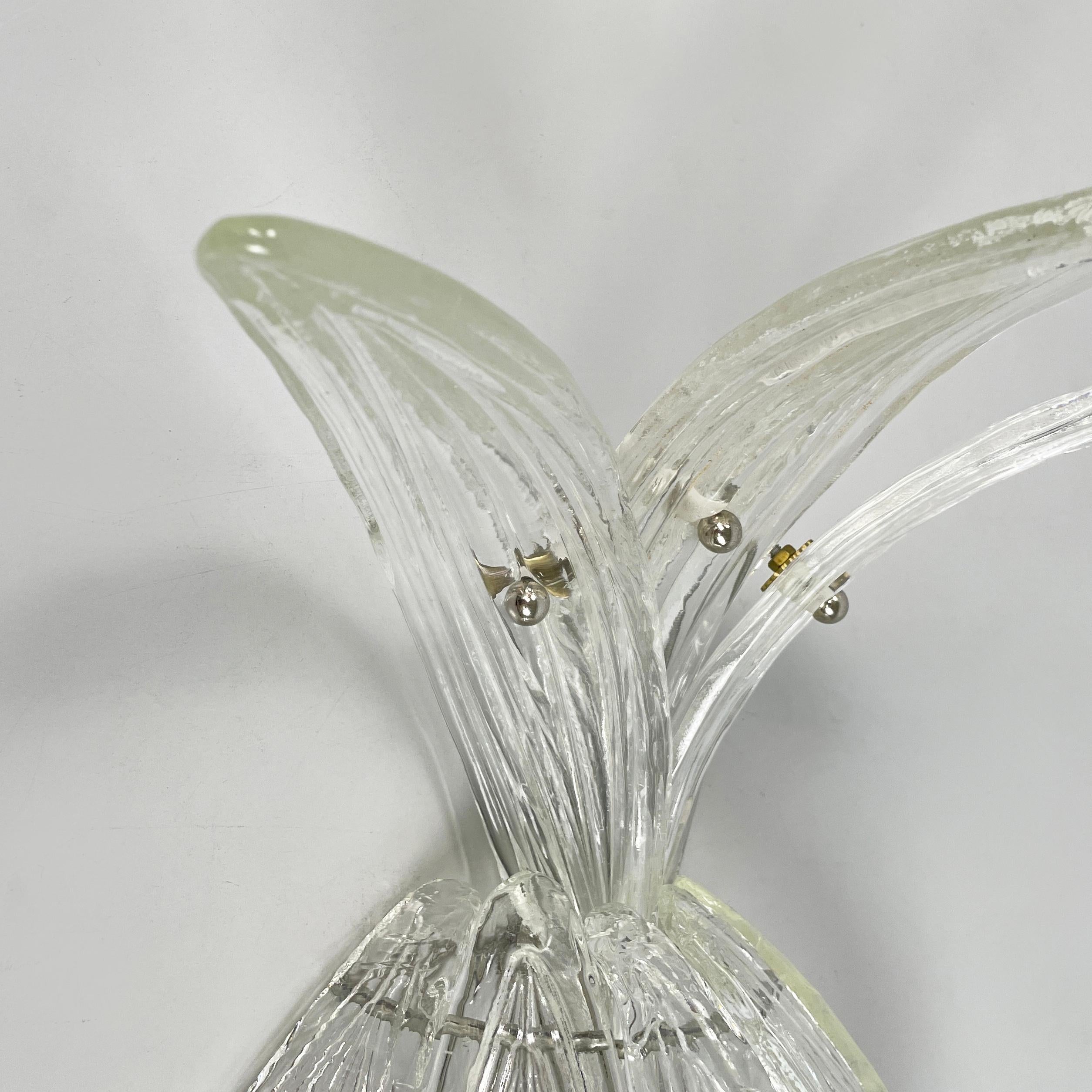 Lampada da parete moderna italiana a forma di ananas in vetro scanalato e metallo, anni '80 in vendita 2