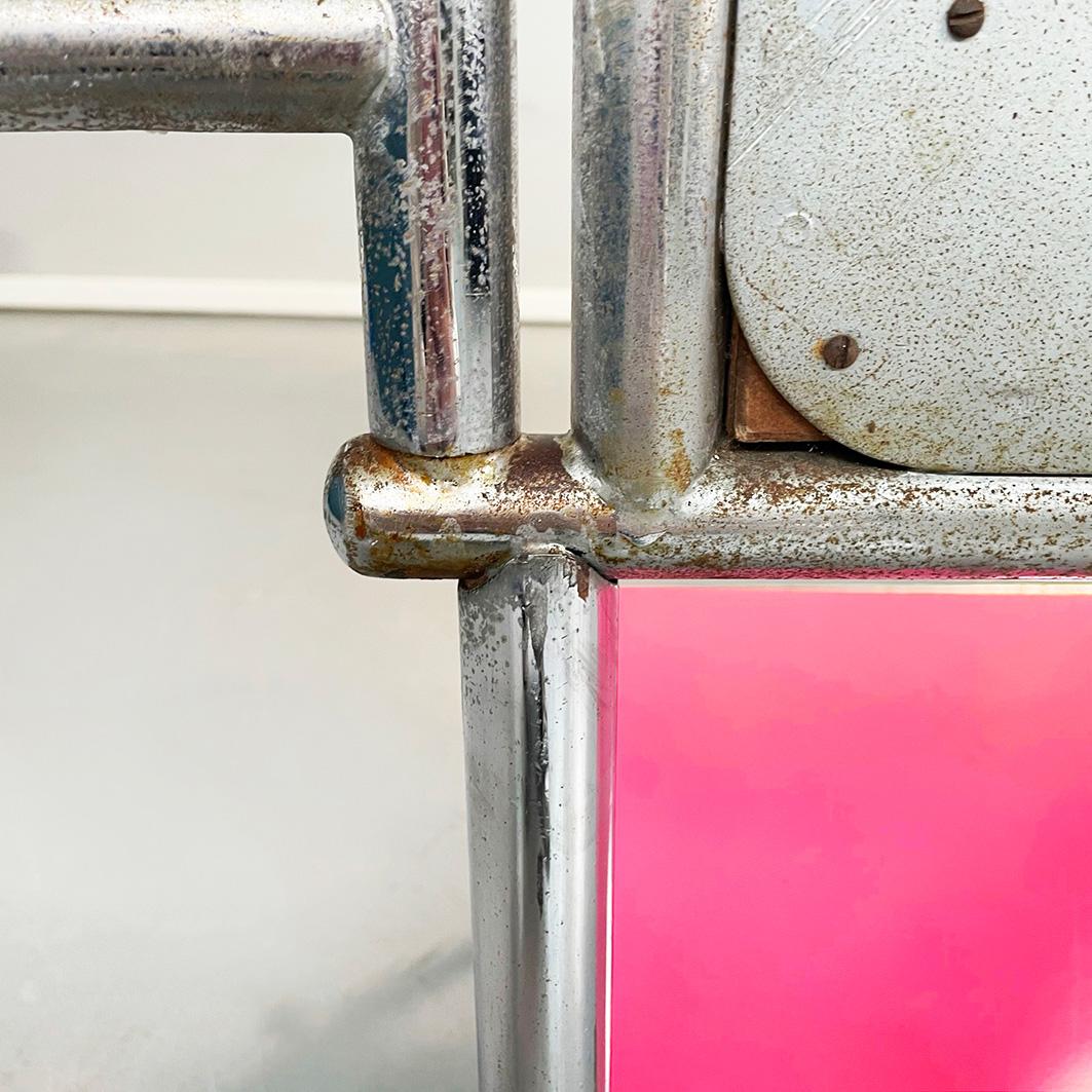 Specchio da terra moderno italiano in legno rosa e metallo tubolare con ante, anni '80 in vendita 8