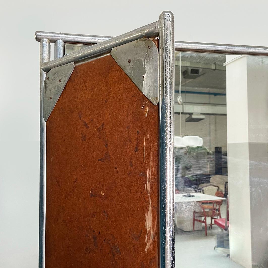 Metallo Specchio da terra moderno italiano in legno rosa e metallo tubolare con ante, anni '80 in vendita
