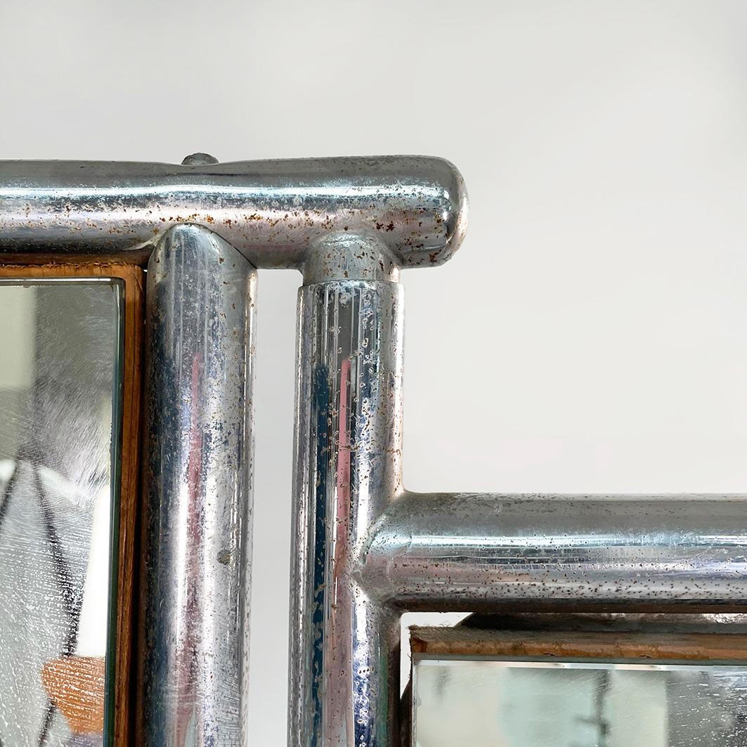 Specchio da terra moderno italiano in legno rosa e metallo tubolare con ante, anni '80 in vendita 1
