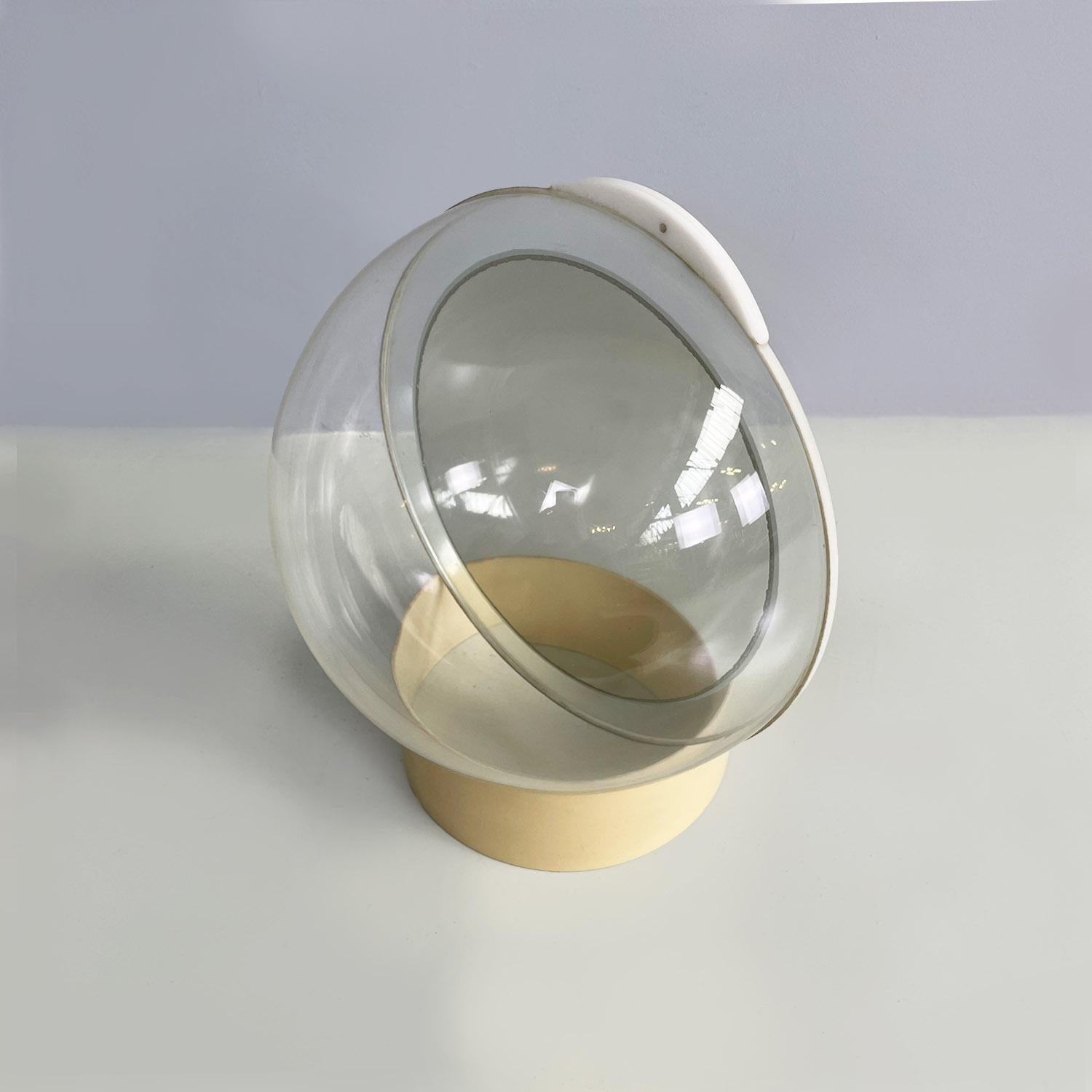 Modern Italian modern plastic 4720/S table mirror by Filippo Panseca for Kartell, 1970s For Sale