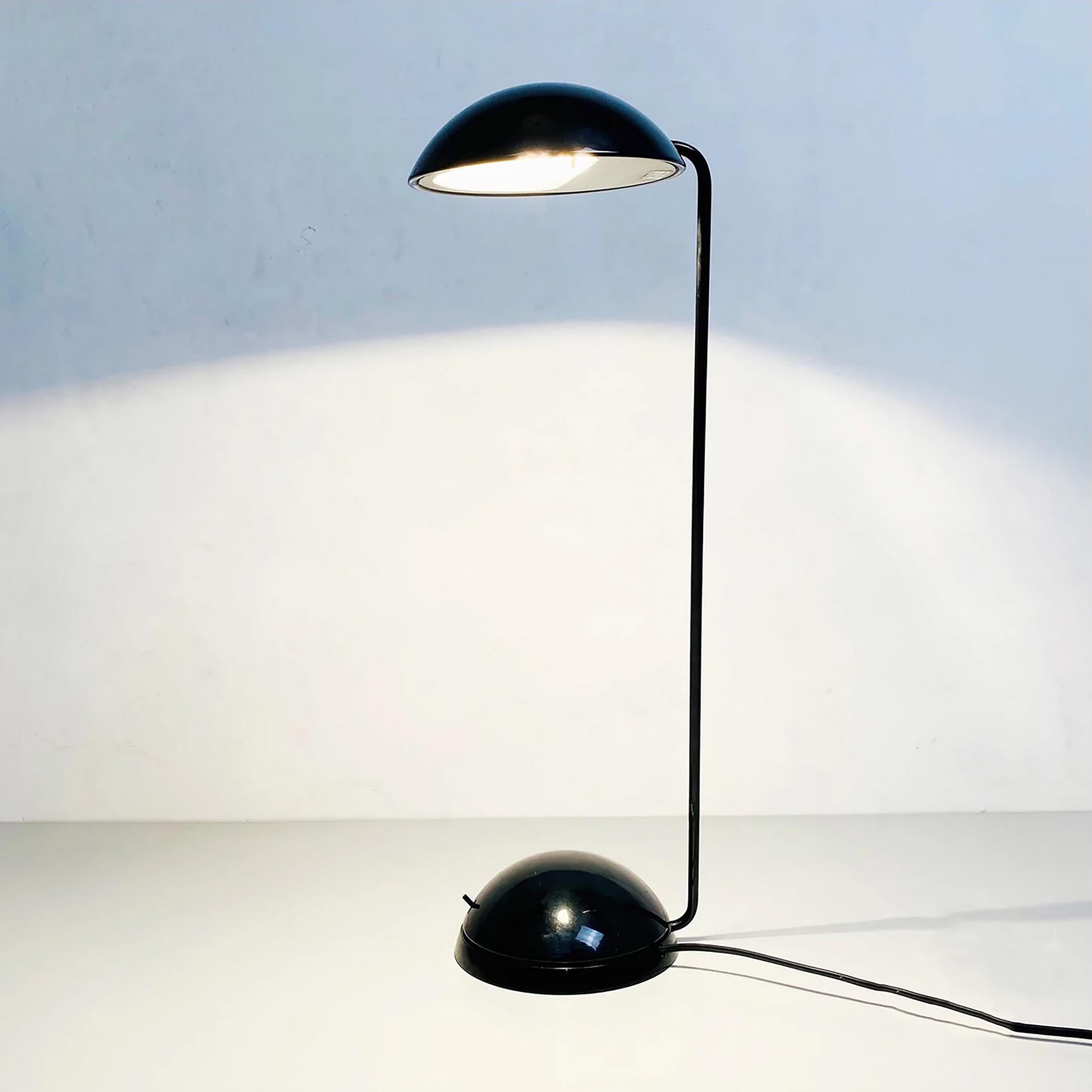 Italian Modern Plastic and Black Metal Bikini Table Lamp by Tronconi, 1980s For Sale 4