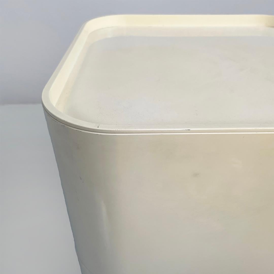 Cassettiera moderna italiana in plastica di Anna Castelli per Kartell, anni '70 in vendita 7