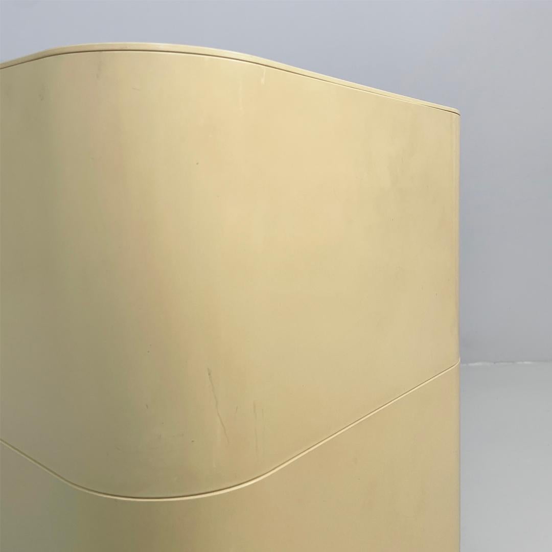 Cassettiera moderna italiana in plastica di Anna Castelli per Kartell, anni '70 in vendita 9