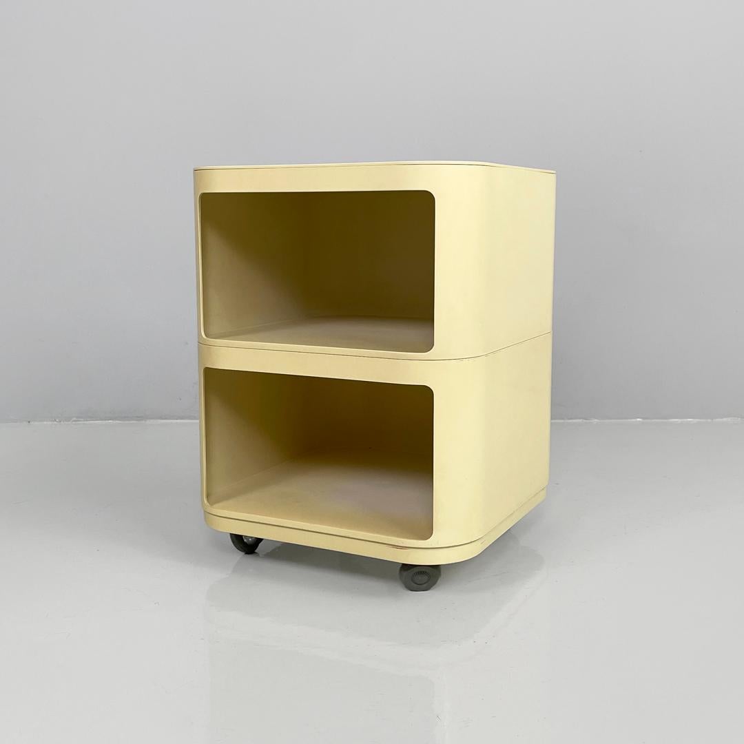 Cassettiera moderna italiana in plastica di Anna Castelli per Kartell, anni '70 In condizioni discrete in vendita a MIlano, IT