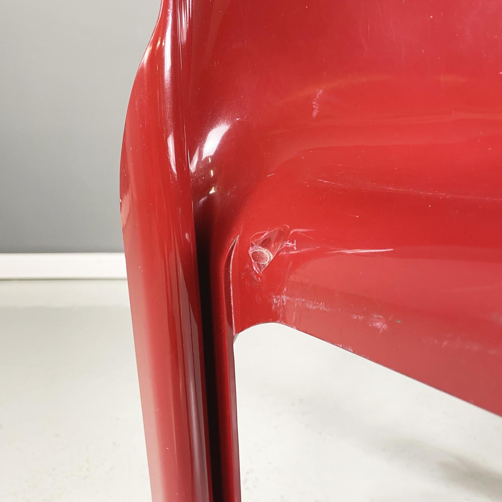 Italian modern plastic red Chairs Selene by Vico Magistretti for Artemide, 1960s For Sale 3