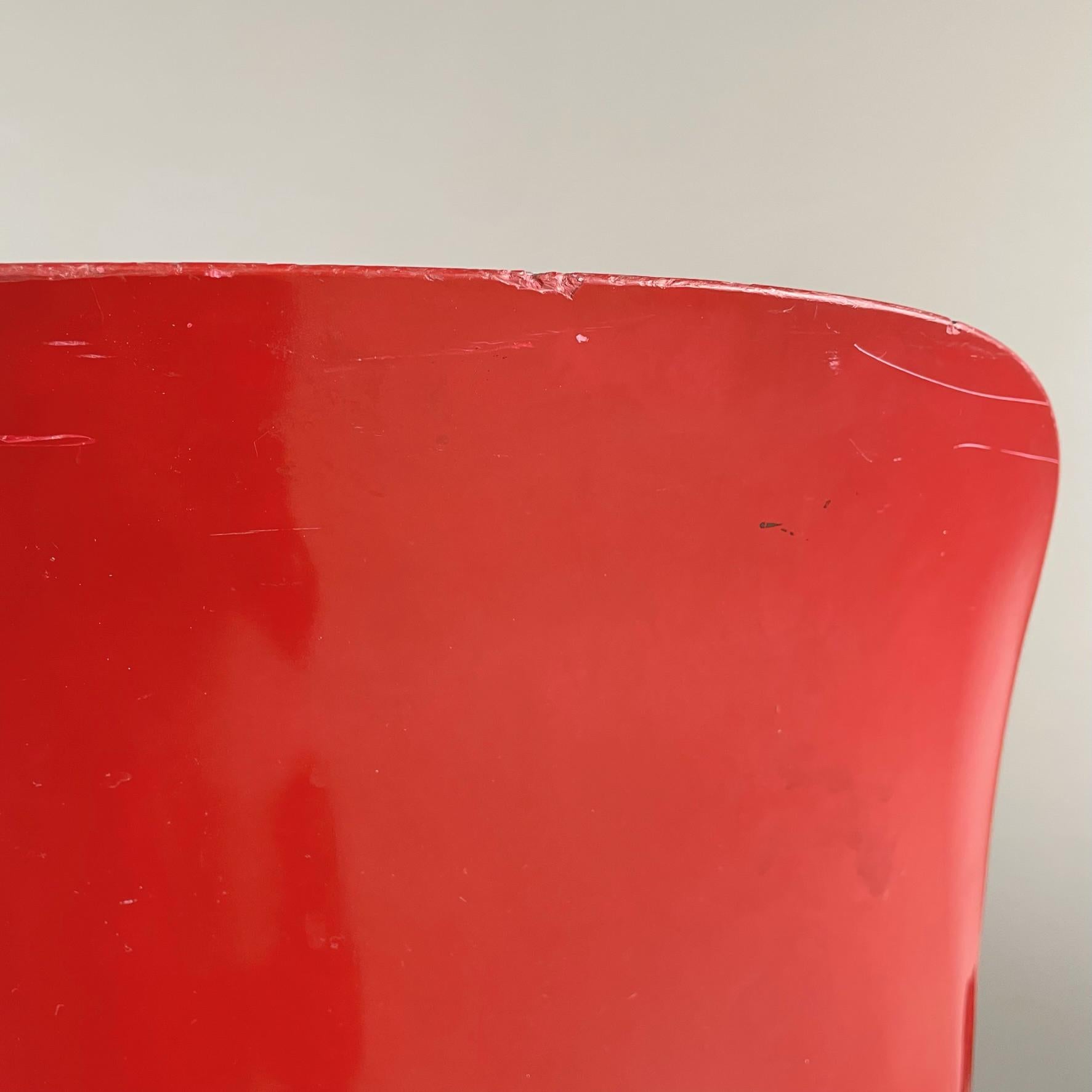 Chaises rouges modernes italiennes Selene en plastique de Vico Magistretti pour Artemide, années 1960 en vente 13