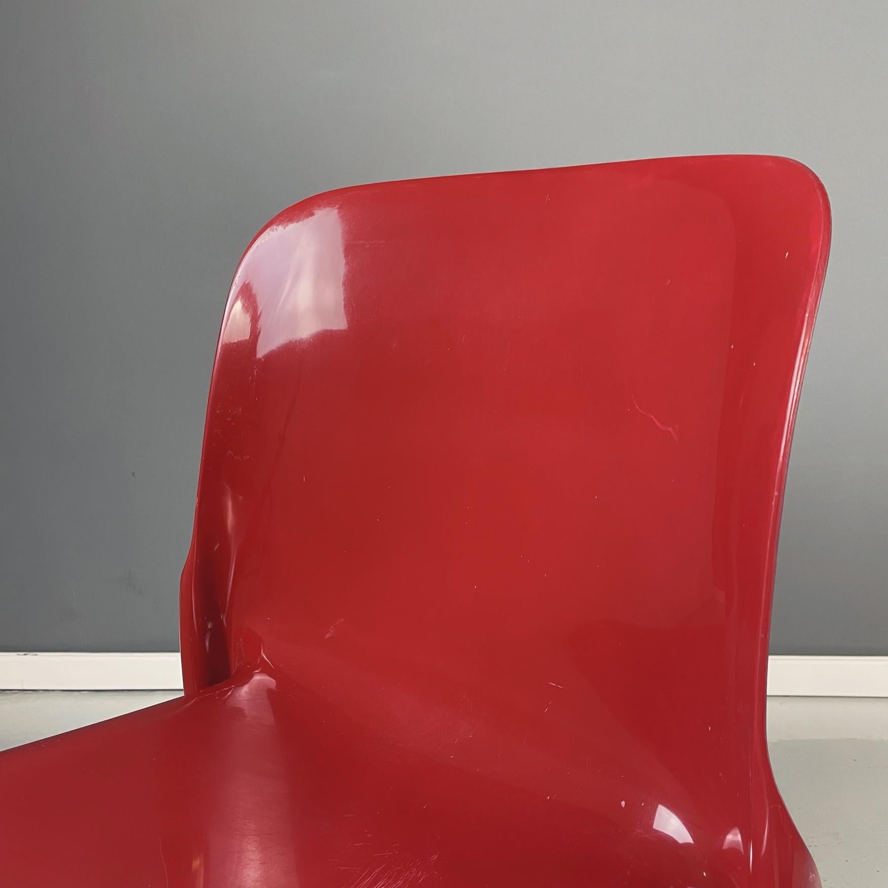 Mid-20th Century Italian modern plastic red Chairs Selene by Vico Magistretti for Artemide, 1960s For Sale