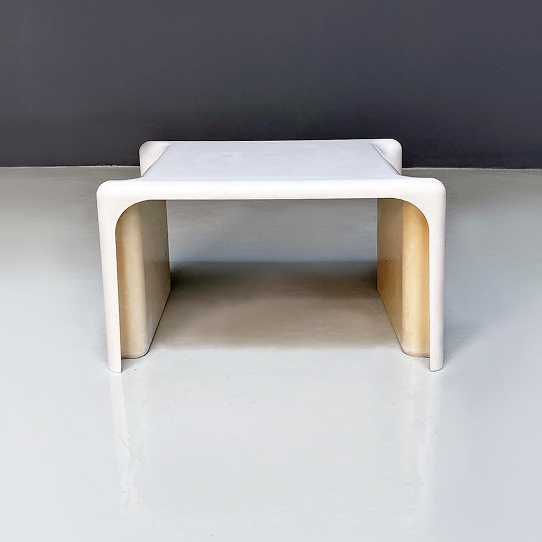 Italian Modern Plastic Side Table by Giotto Stoppino for Elco Scorze, 1970s In Good Condition For Sale In MIlano, IT