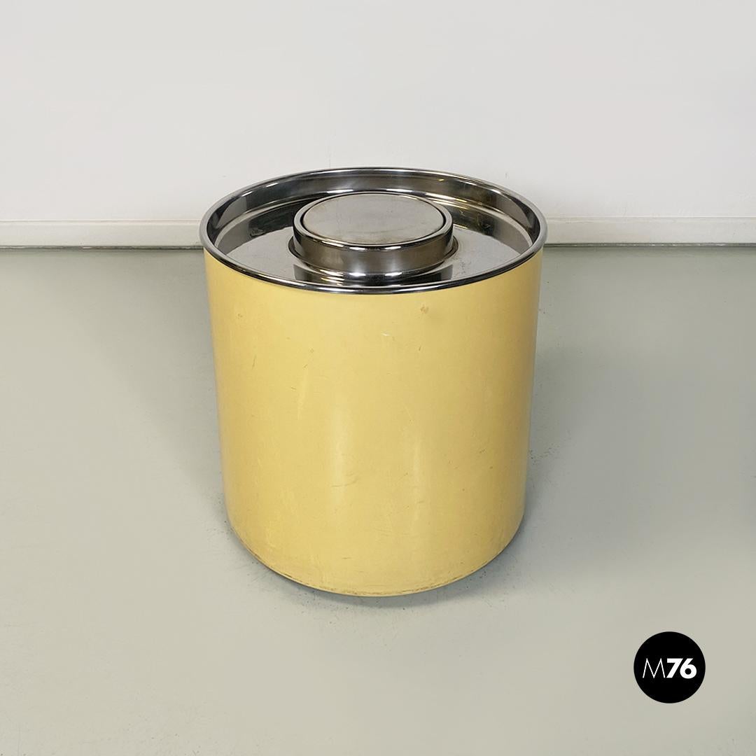 Italian modern cylindrical plastic and steel Giano container or ashtray or vase holder by Emma Gismondi Schweinberger for Artemide, 1970s.
Giano model container, ashtray and vase holder, cylindrical in shape with plastic structure, on wheels and