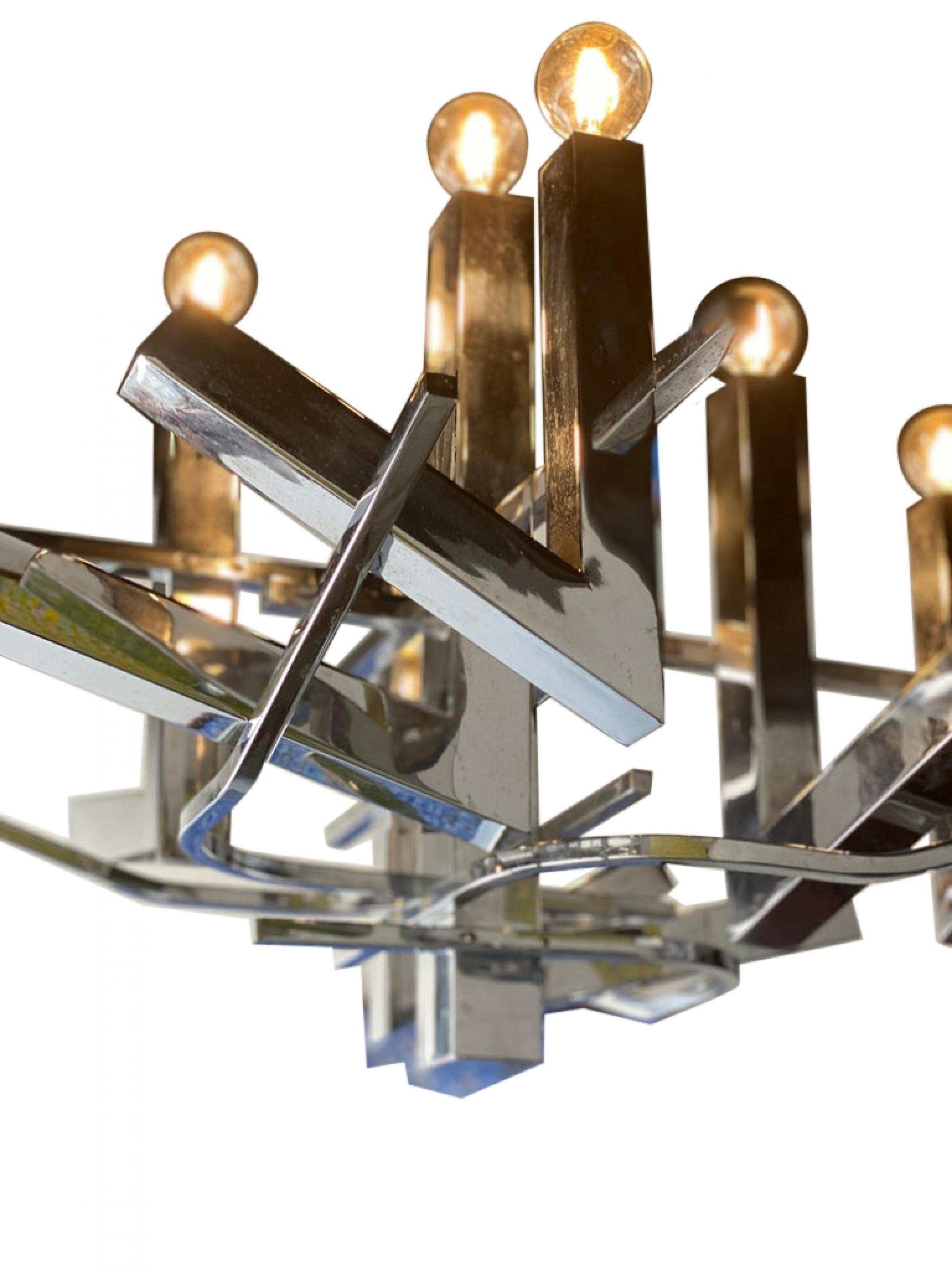 Italiano Lampadario moderno italiano a 12 luci in cromo lucido, Sciolari in vendita