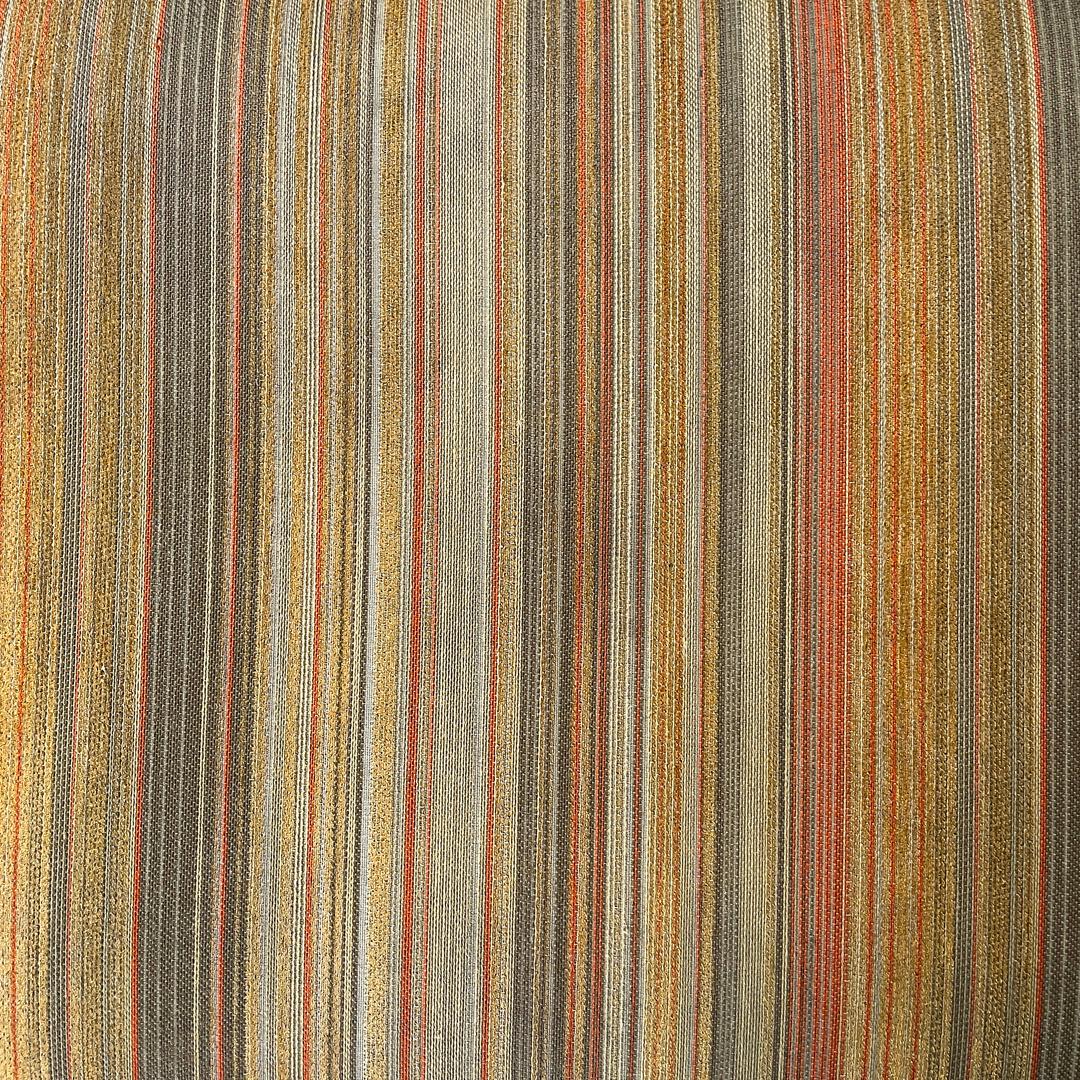 Italienischer moderner Hocker auf Messingrädern mit orange und braun gestreiftem Stoff, 1970er Jahre im Angebot 9