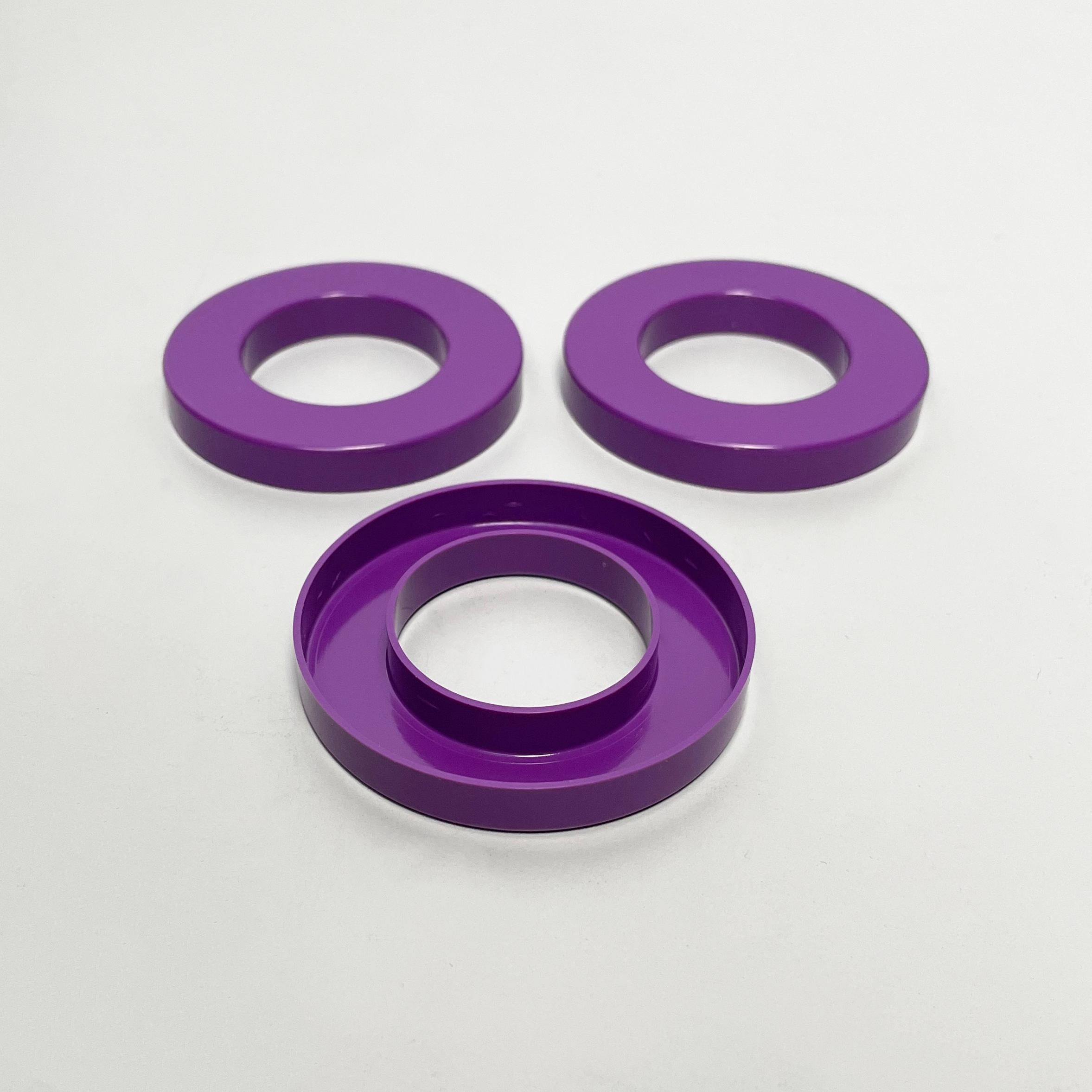 Italian modern purple rings for the perpetual wall calendar by Ring A Date, 2020 For Sale 1