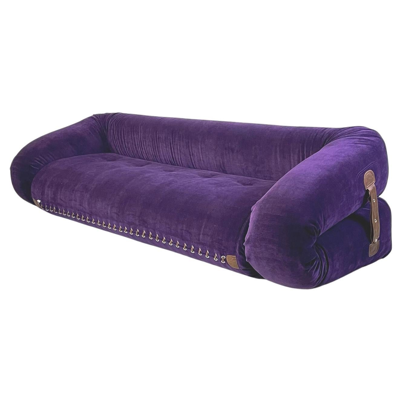 Italian Modern Purple Velvet Sofa Bed Anfibio by Becchi for Giovannetti, 1970s For Sale