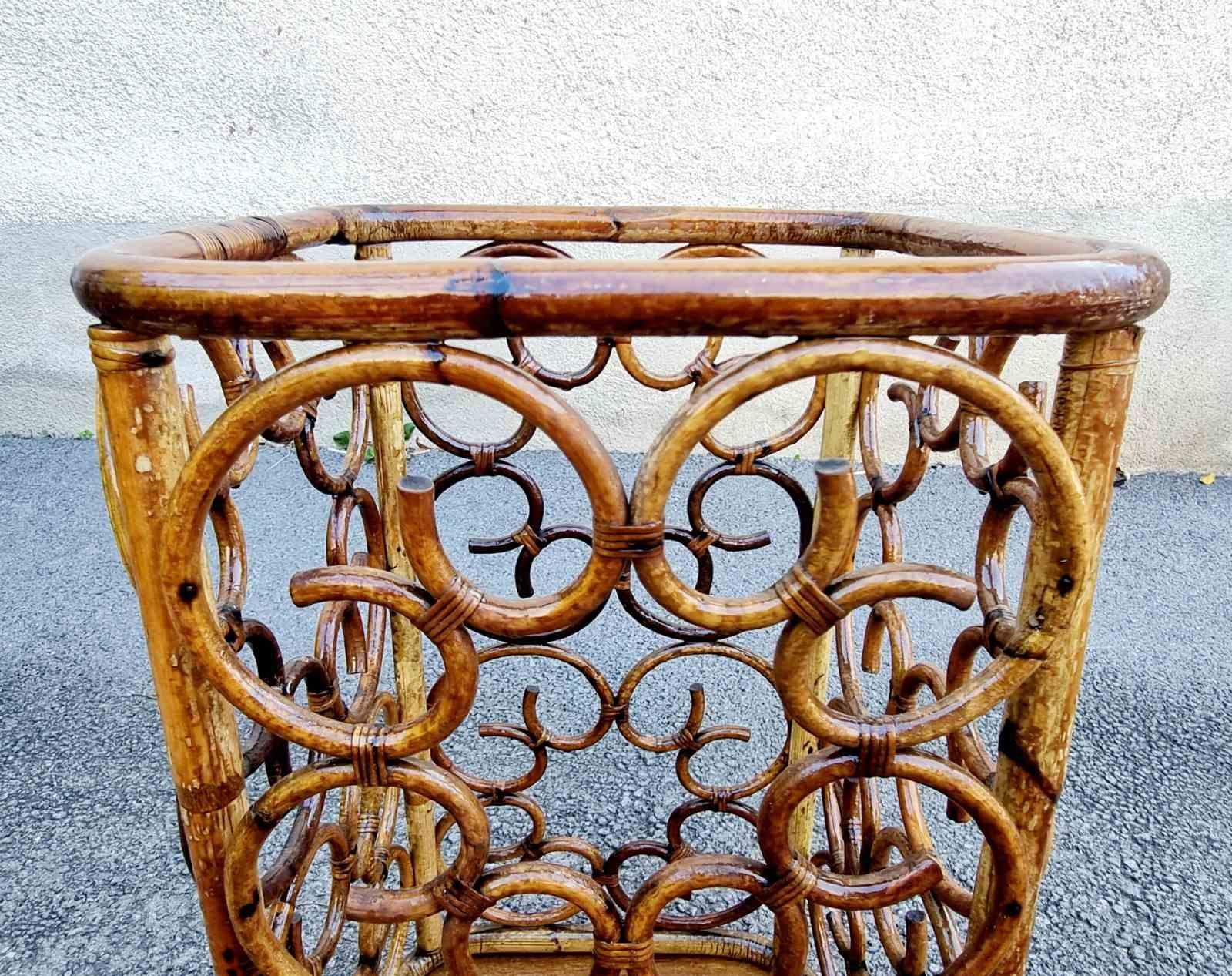 Paragüero moderno italiano de ratán y bambú, Italia años 60 en Bueno estado para la venta en Lucija, SI
