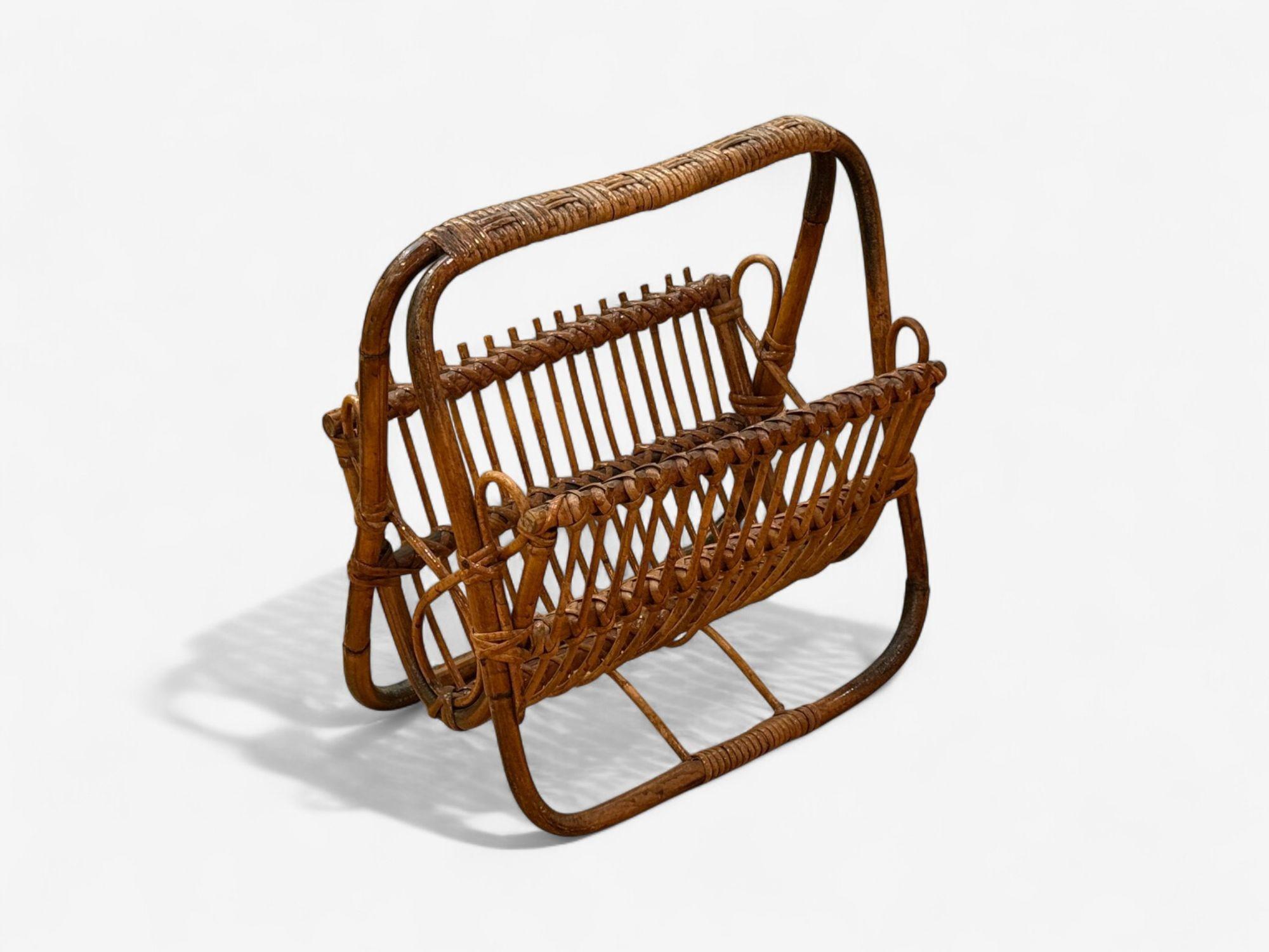 Italiano Moderno italiano, rattan, bambù, canna, portariviste, Italia, anni '60 in vendita