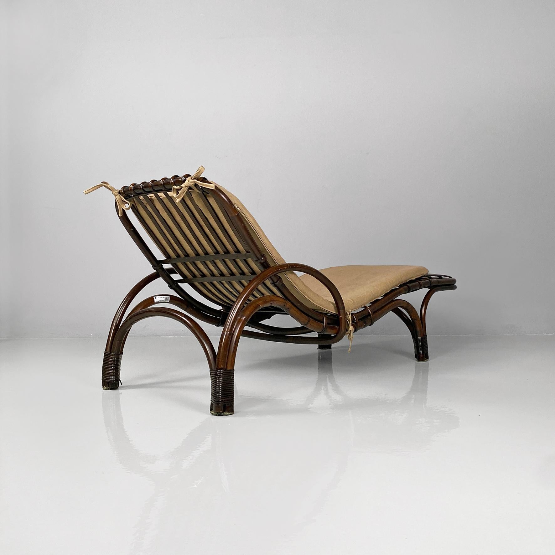 Italian modern rattan chaise longue or deckchair with cotton pillow, 1980s in vendita 7