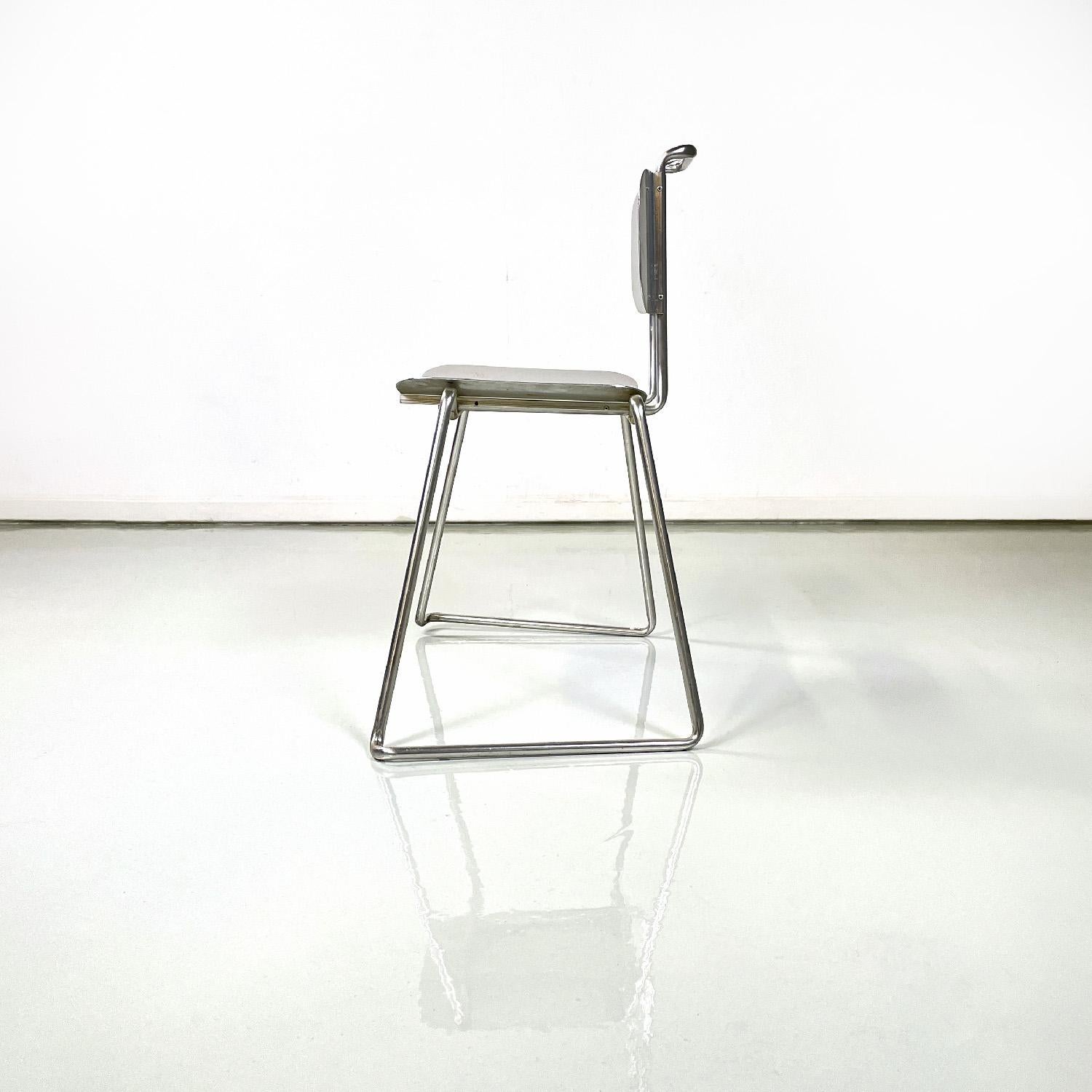Italian modern rectangular aluminum chair, 1980s
Chair with rectangular base entirely in aluminium. The seat and backrest are rectangular with rounded corners and have two 