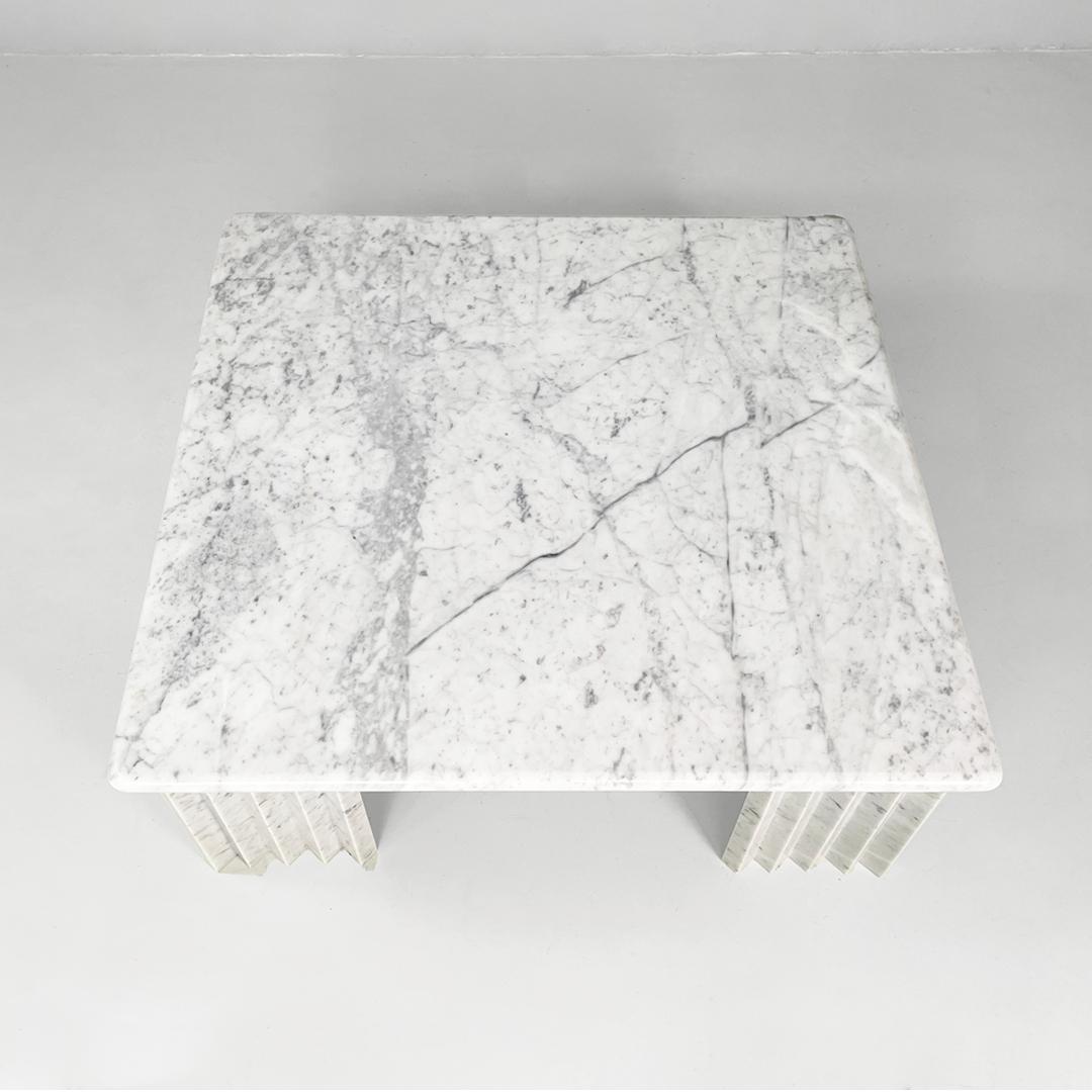 Italian modern rectangular coffe table in white marble by Carlo Scarpa, 1980s Moderno en venta