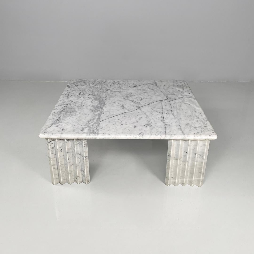 Italian modern rectangular coffe table in white marble by Carlo Scarpa, 1980s Italiano en venta