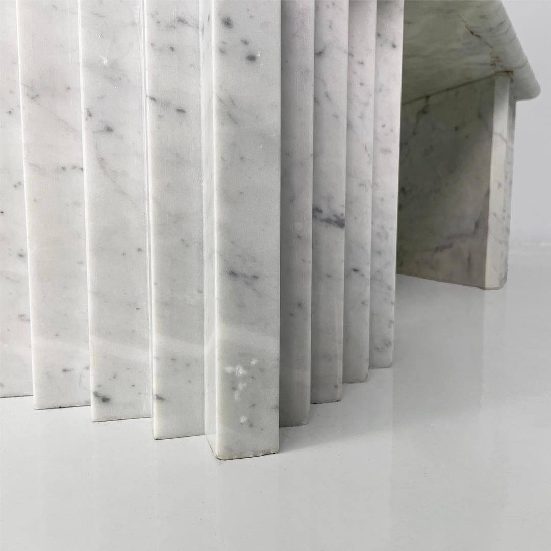 Italian modern rectangular coffe table in white marble by Carlo Scarpa, 1980s en venta 2