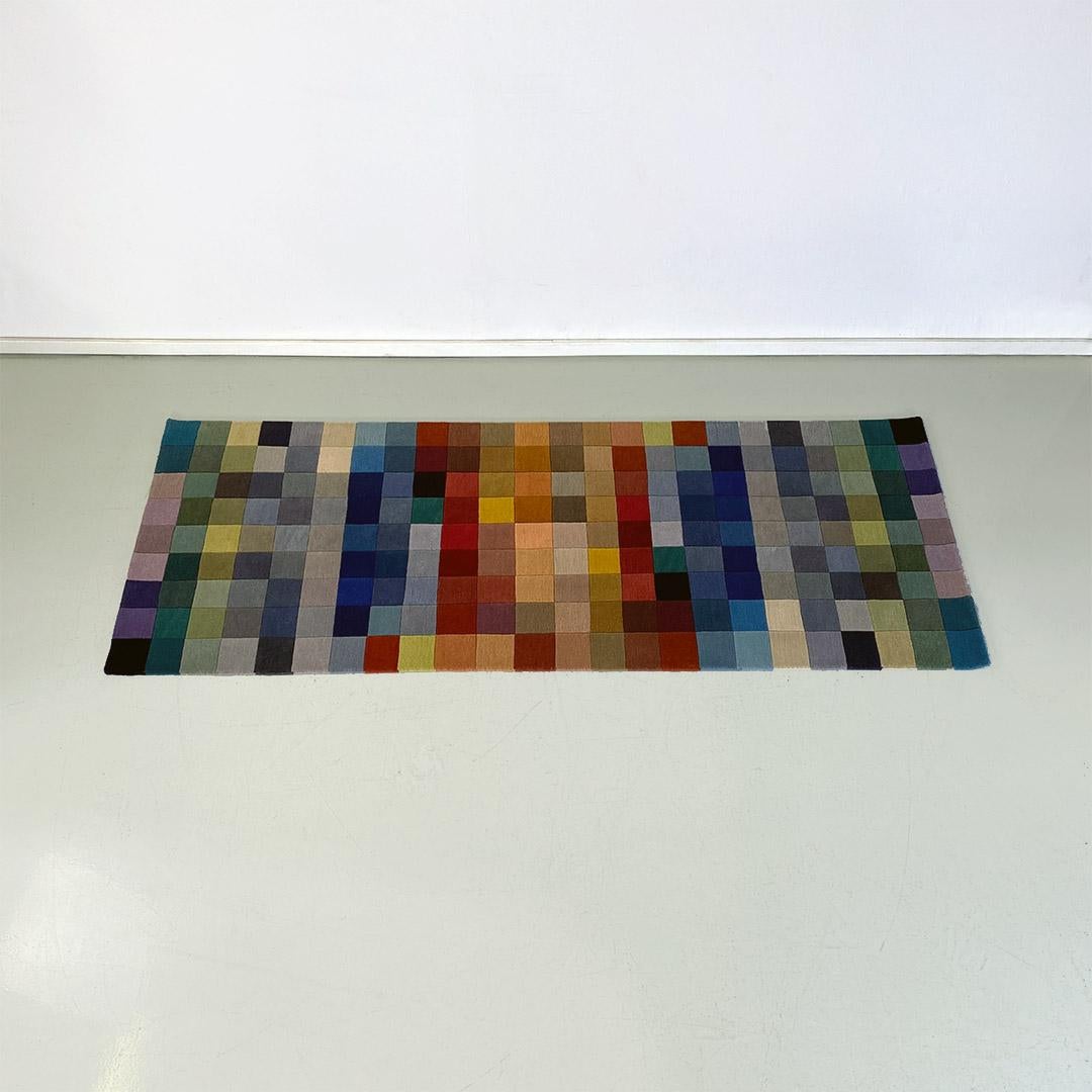Tapis italien moderne rectangulaire coloré avec motif à carreaux, années 1990 en vente 1