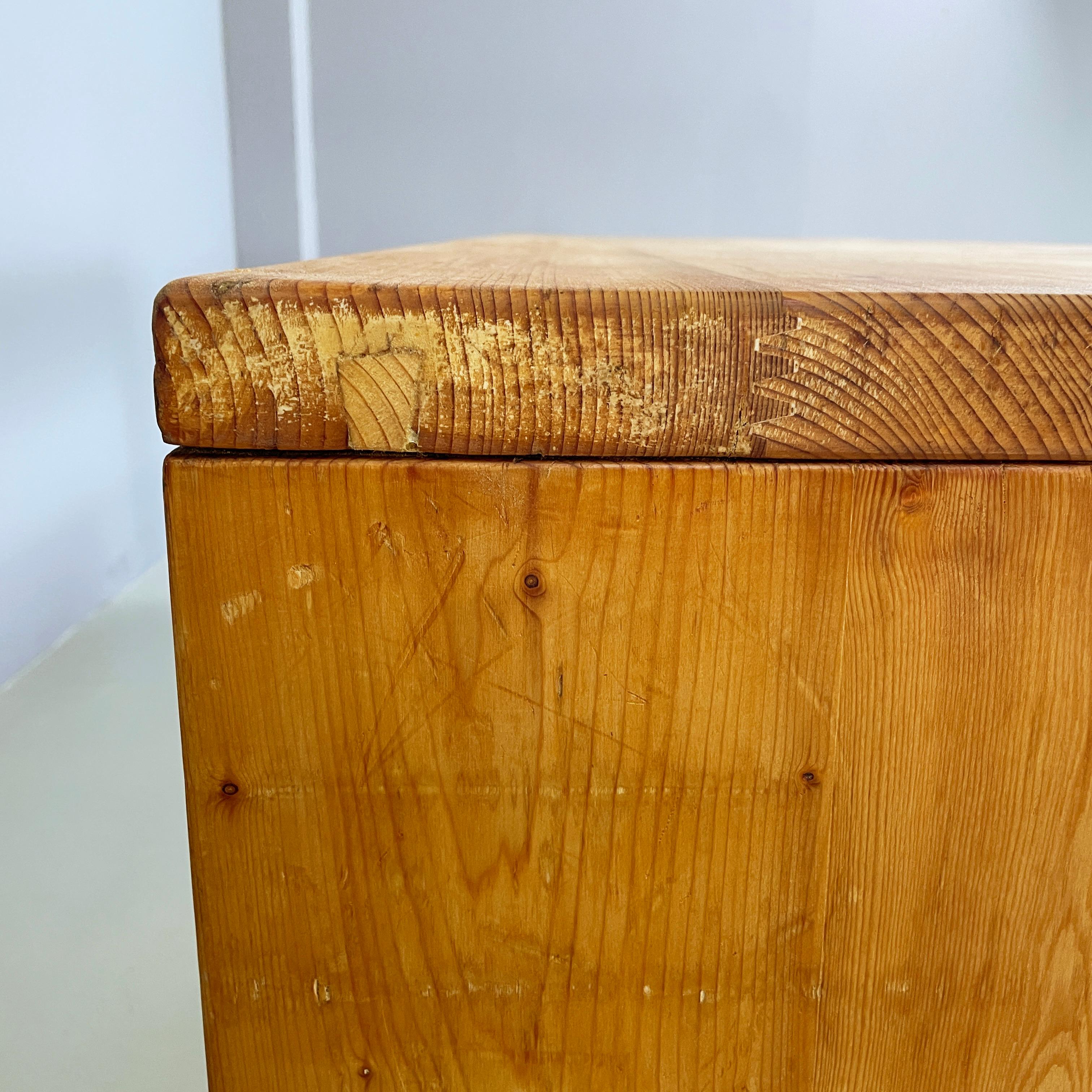 Italian modern Rectangular console table in wood, 1970s For Sale 2