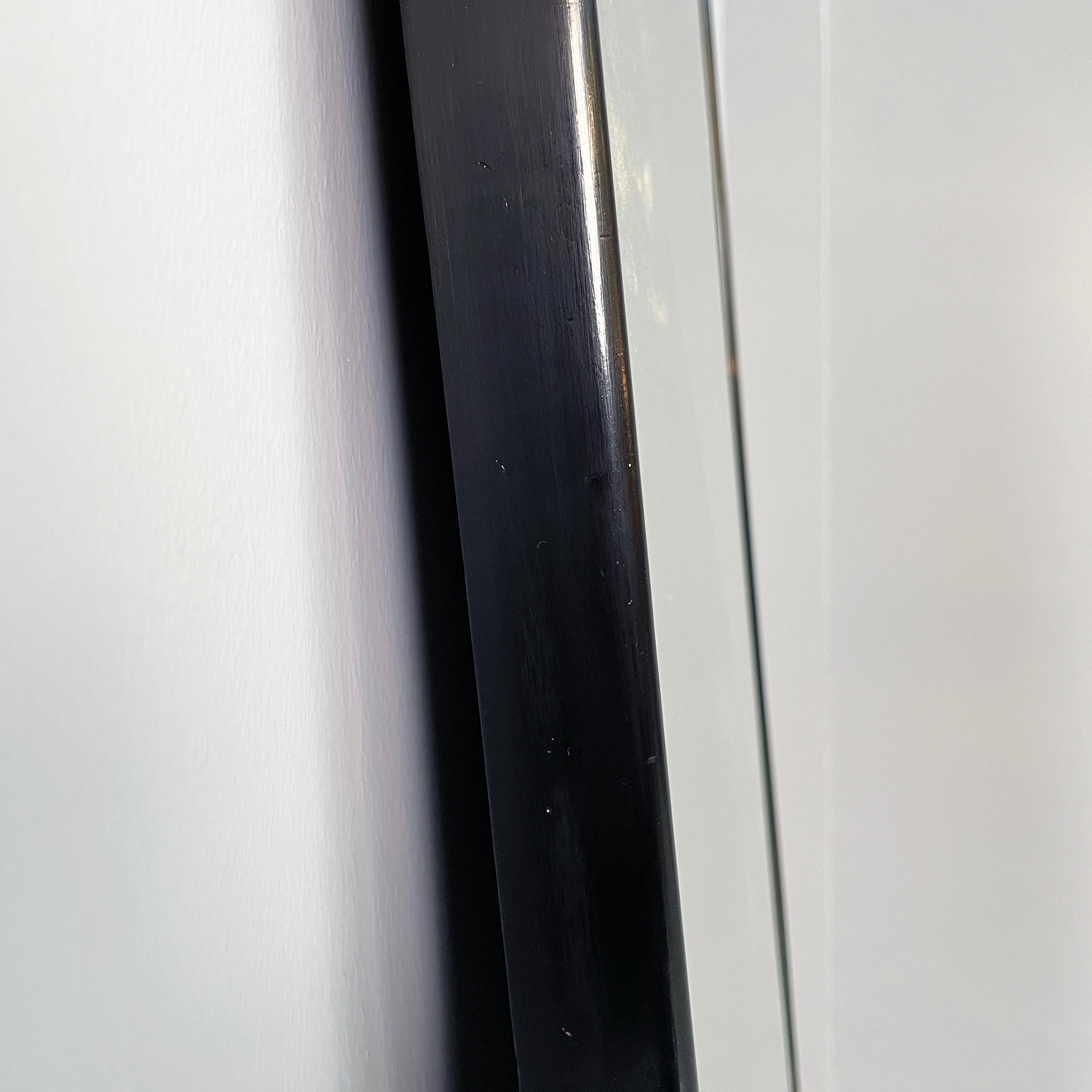Miroir rectangulaire moderne italien avec cadre en bois noir, années 1990 en vente 1
