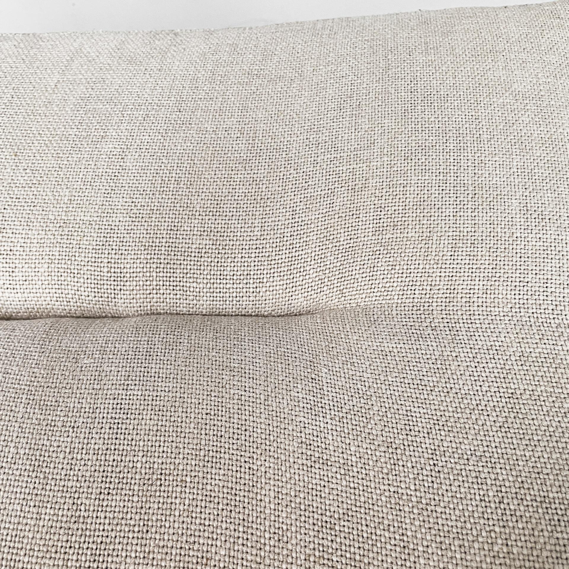 Puf rectangular moderno italiano de madera y tela beige, años 70 finales del siglo XX en venta