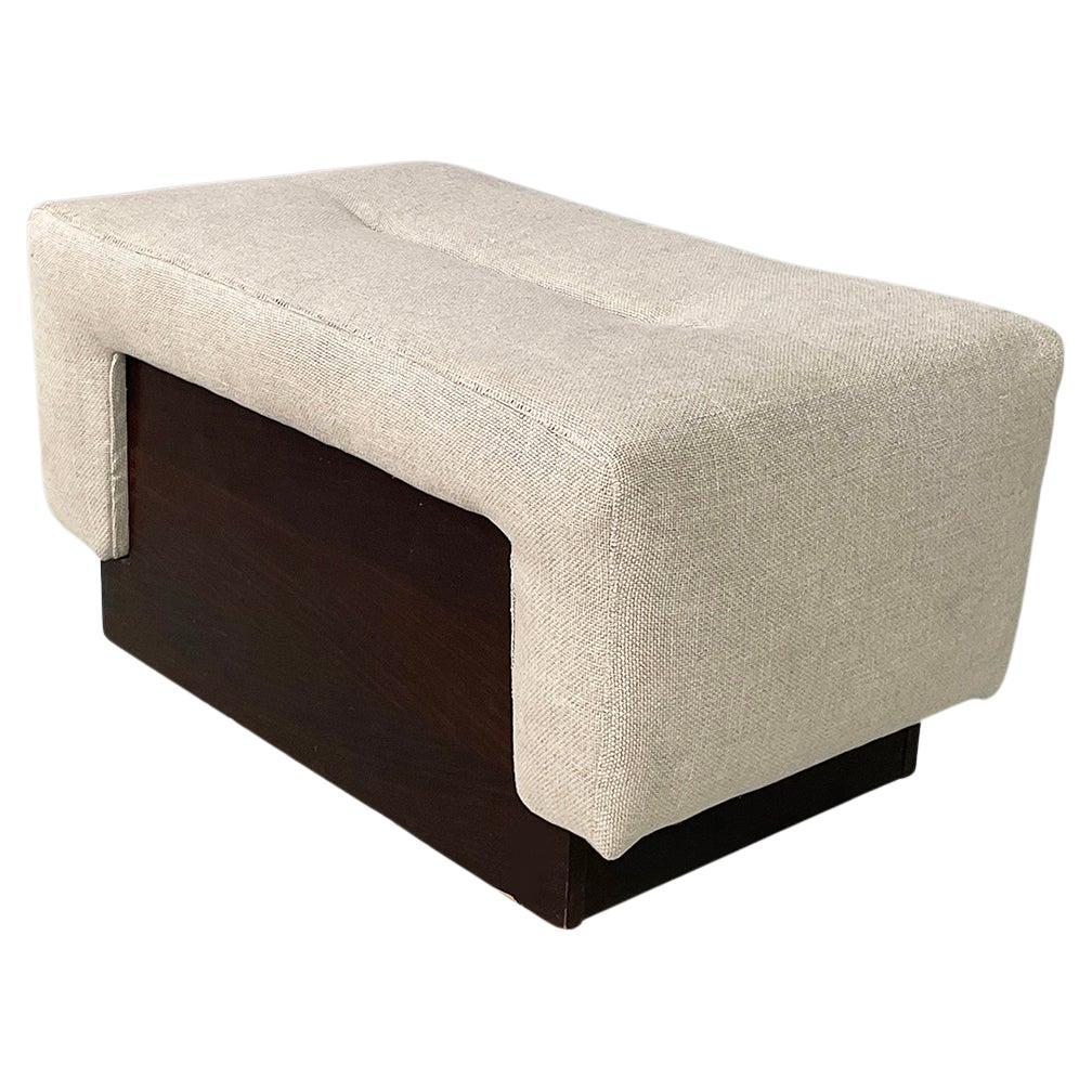Puf rectangular moderno italiano de madera y tela beige, años 70 en venta