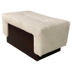 Puf rectangular moderno italiano de madera y tela beige, años 70
