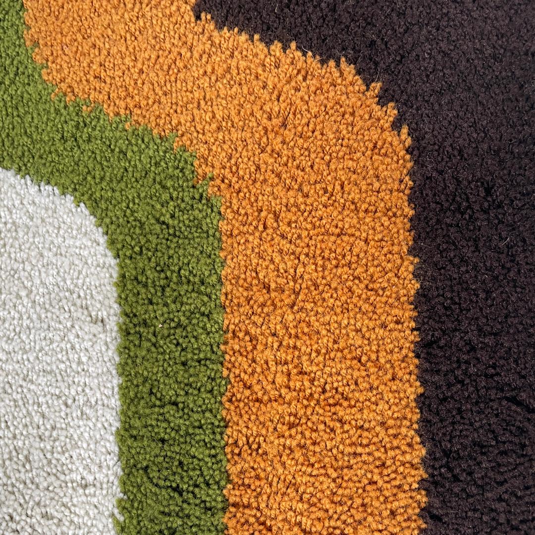 Tappeti italiani moderni rettangolari con decorazioni ondulate in verde e arancione, anni '70 in vendita 6