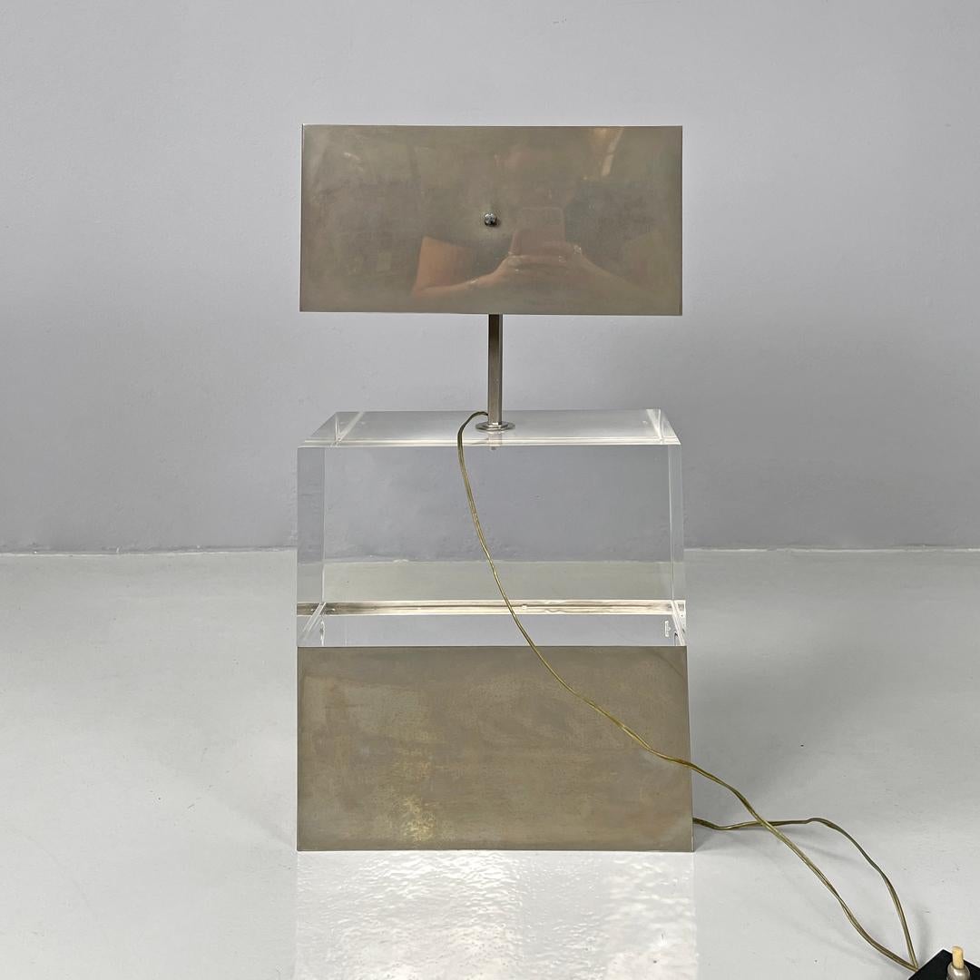 Late 20th Century Italian modern rectangular table lamp in metal and transparent plexiglass, 1970s For Sale