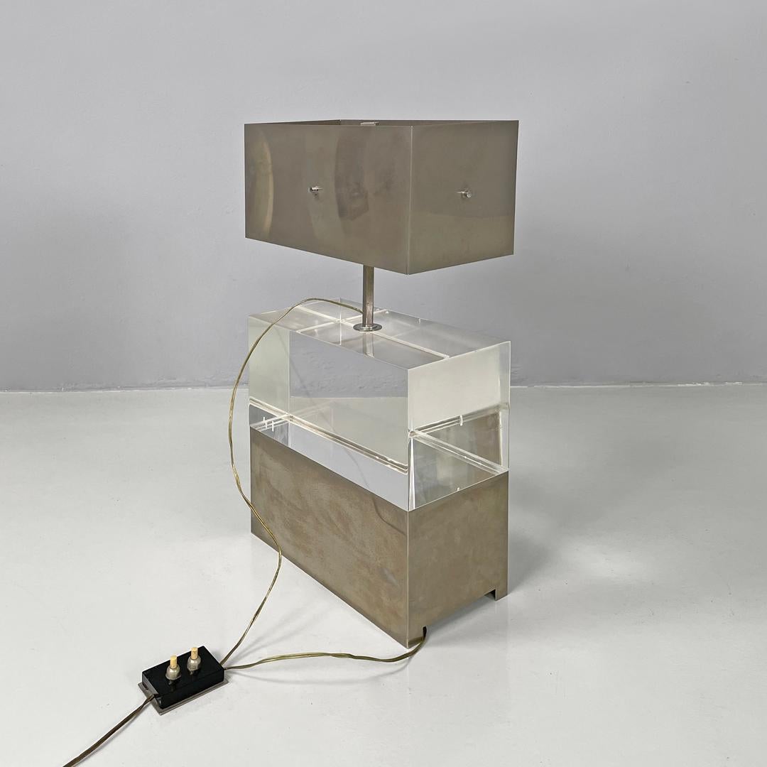 Italian modern rectangular table lamp in metal and transparent plexiglass, 1970s For Sale 2