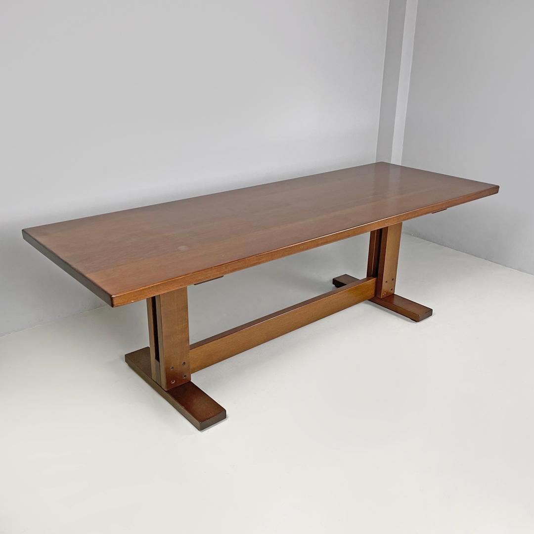 Italian modern rectangular wooden dining room table with two central beams 1970s Moderno en venta