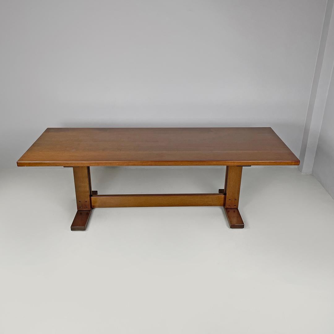 Italian modern rectangular wooden dining room table with two central beams 1970s en Bueno estado para la venta en MIlano, IT