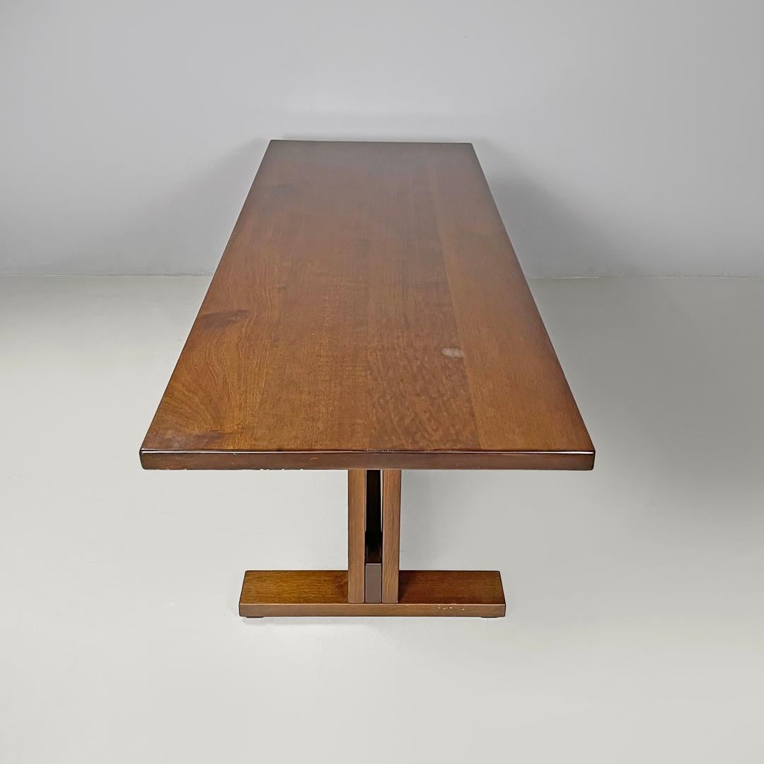 Italian modern rectangular wooden dining room table with two central beams 1970s finales del siglo XX en venta