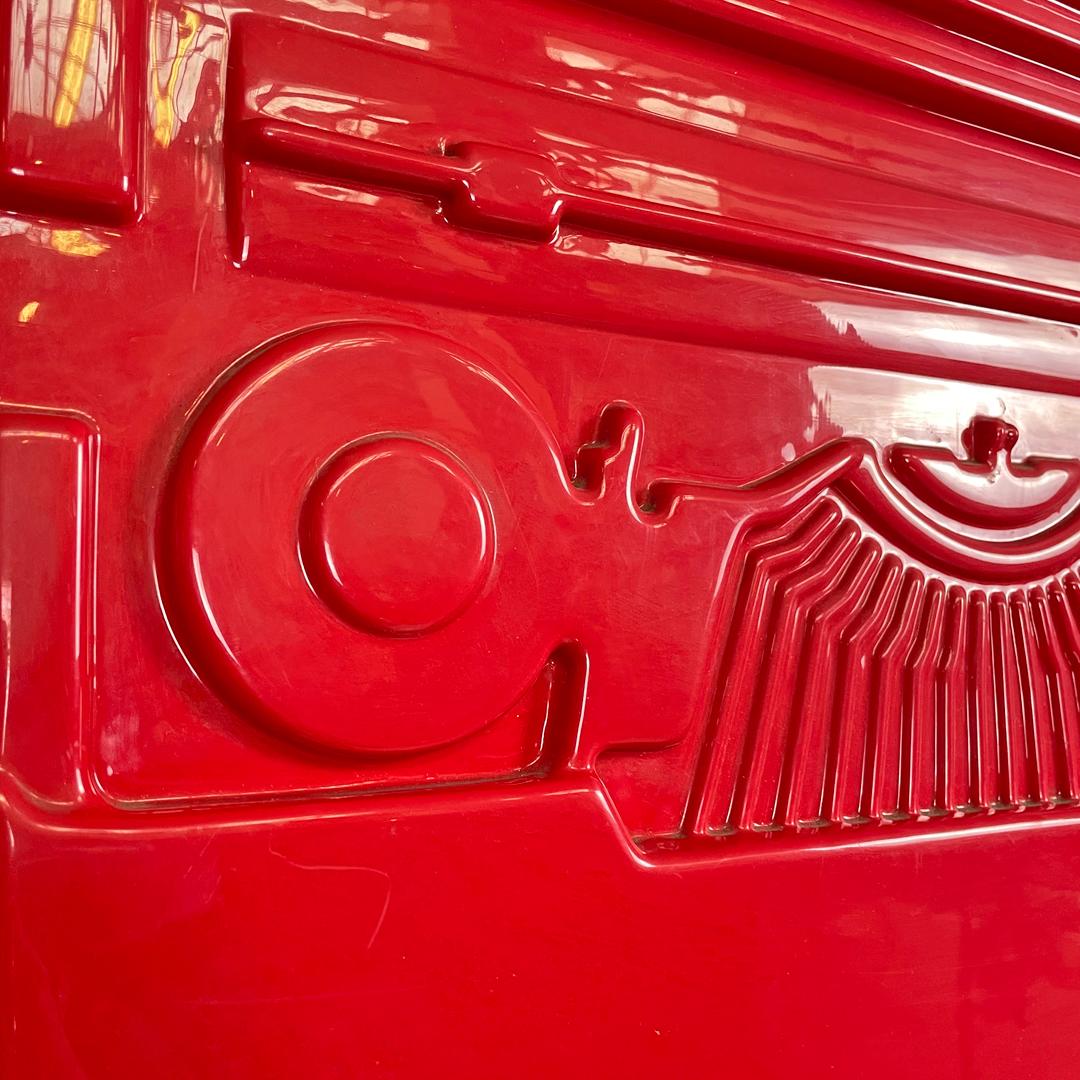 Enseigne publicitaire italienne moderne rouge Valentine Ettore Sottsass pour Olivetti 1970 en vente 8