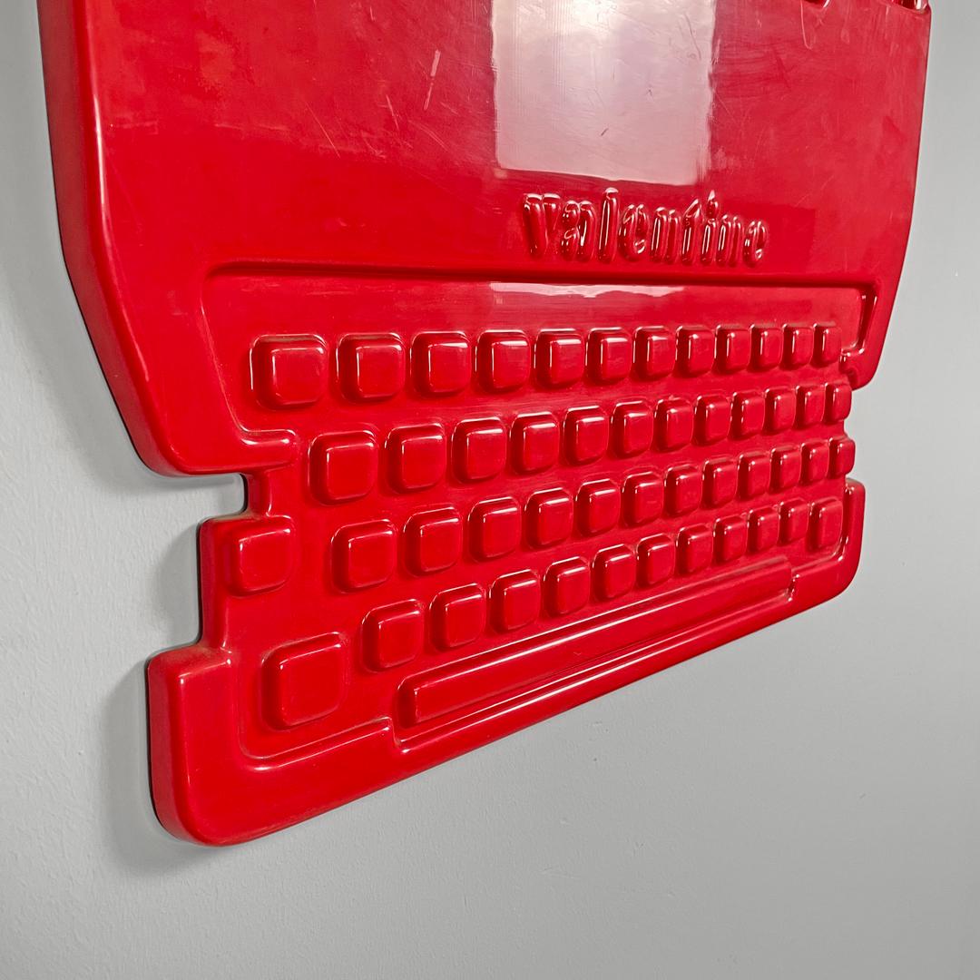 Enseigne publicitaire italienne moderne rouge Valentine Ettore Sottsass pour Olivetti 1970 en vente 11