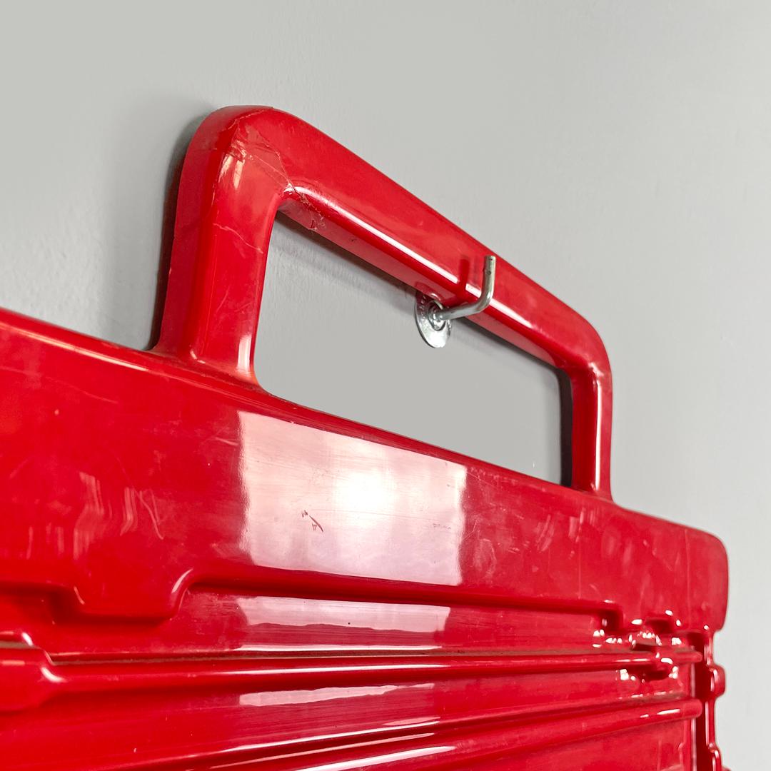 Enseigne publicitaire italienne moderne rouge Valentine Ettore Sottsass pour Olivetti 1970 en vente 2