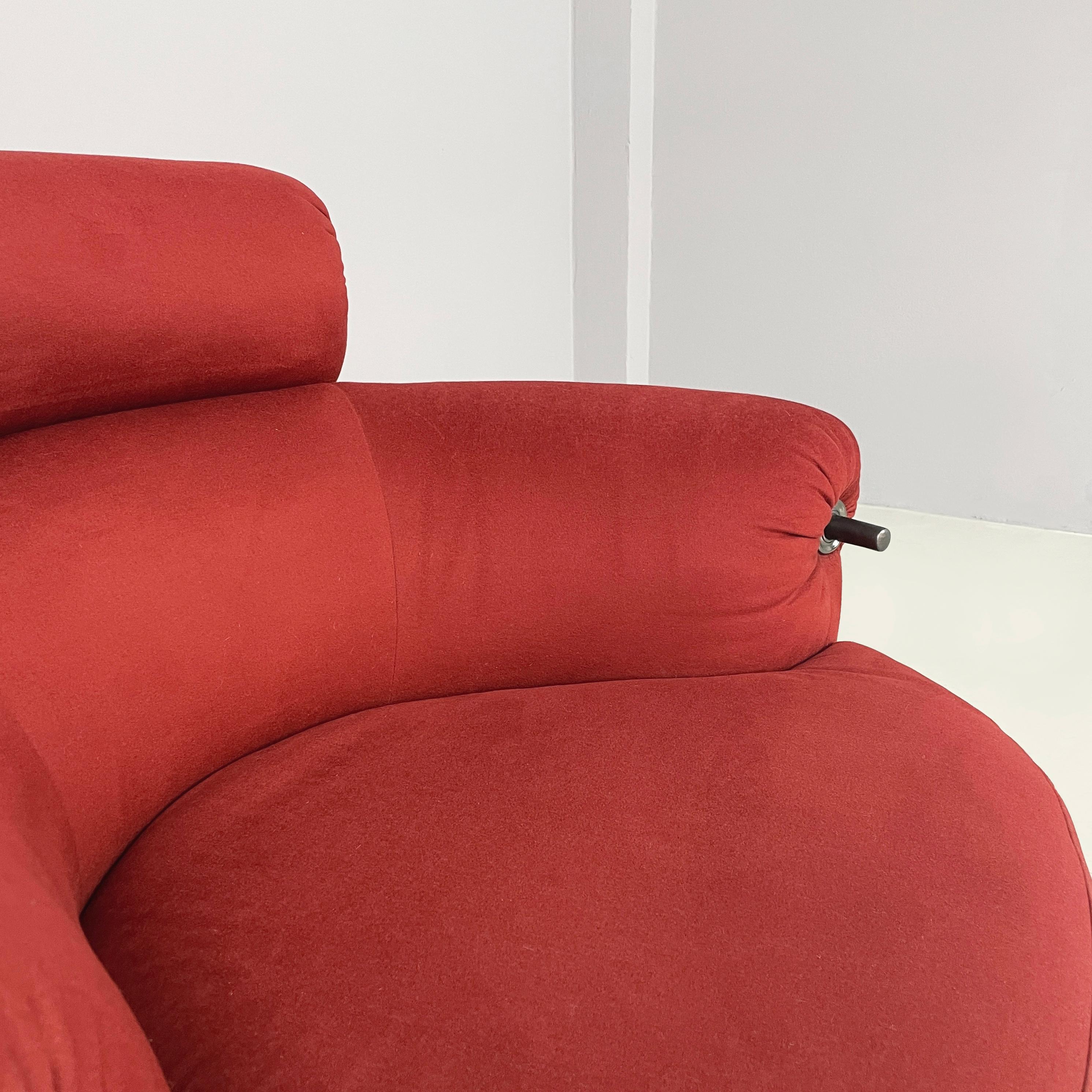 Sillón moderno italiano Toro rojo de Luigi Caccia Dominioni para Azucena, años 80 en Bueno estado para la venta en MIlano, IT