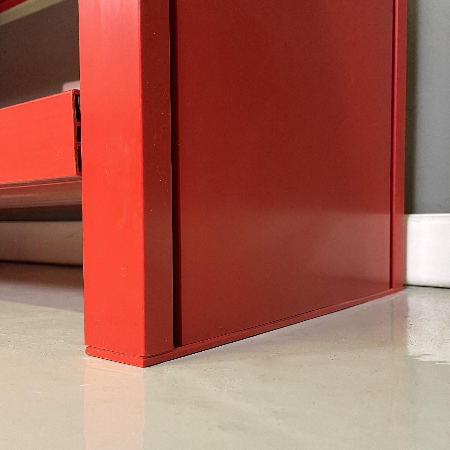 Italian modern red bookcase Dodona 300 by Ernesto Gismondi for Artemide, 1970s 7