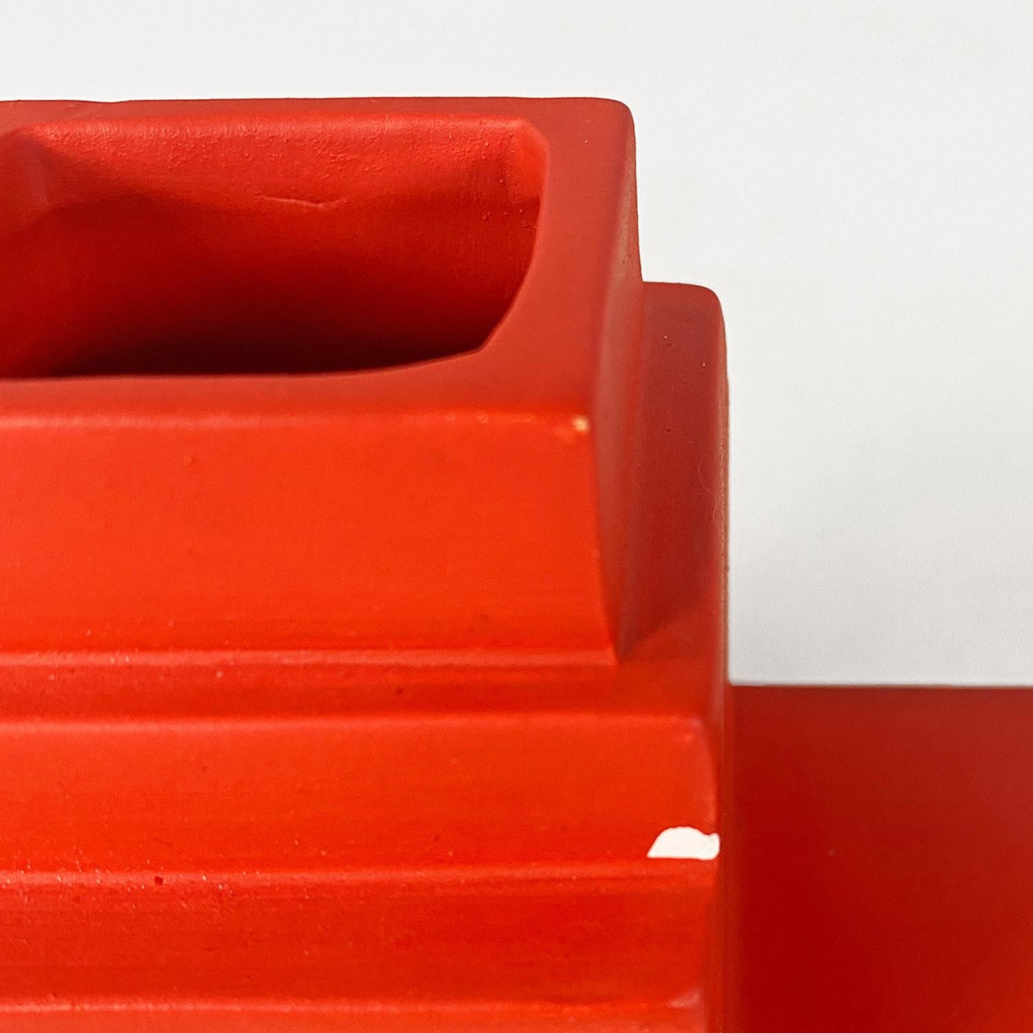Italienische moderne rote Dondolo-Skulptur-Vase aus Keramik von Florio Pac Paccagnella 2023, modern im Angebot 6