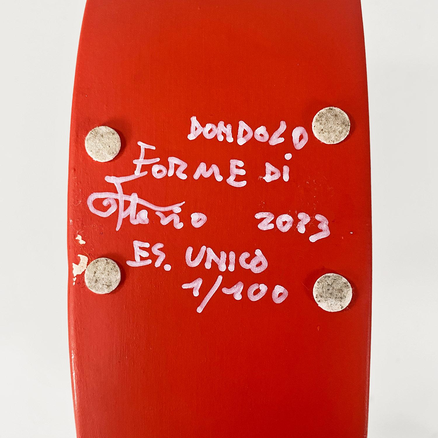 Italienische moderne rote Dondolo-Skulptur-Vase aus Keramik von Florio Pac Paccagnella 2023, modern im Angebot 9