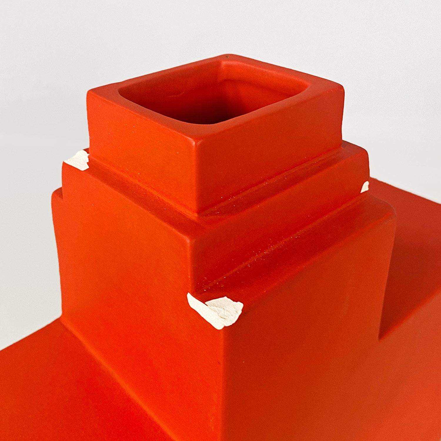 Italienische moderne rote Dondolo-Skulptur-Vase aus Keramik von Florio Pac Paccagnella 2023, modern im Angebot 4