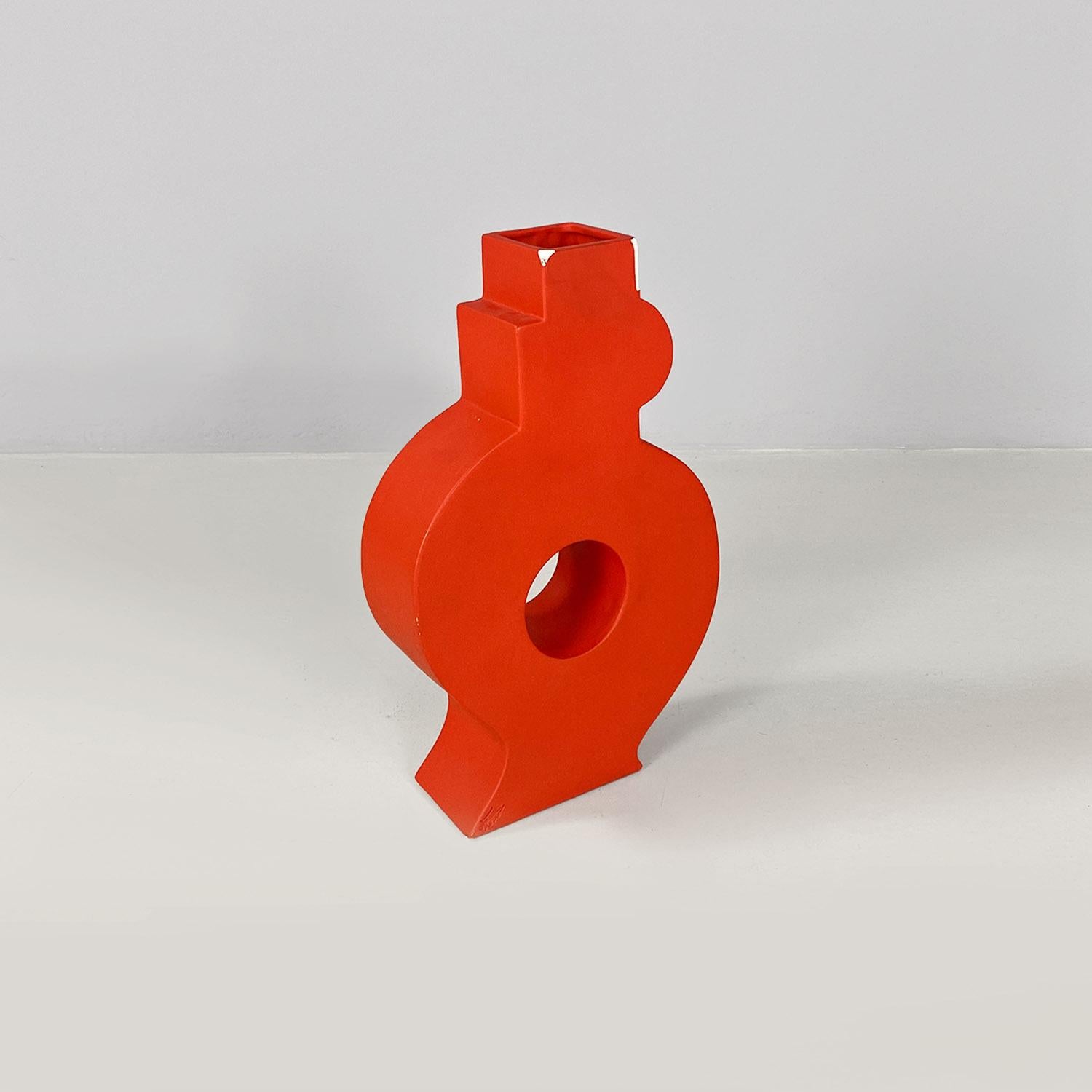 Italian modern red ceramic Picassa vase sculpture by Florio Pac Paccagnella 2023 In Good Condition For Sale In MIlano, IT